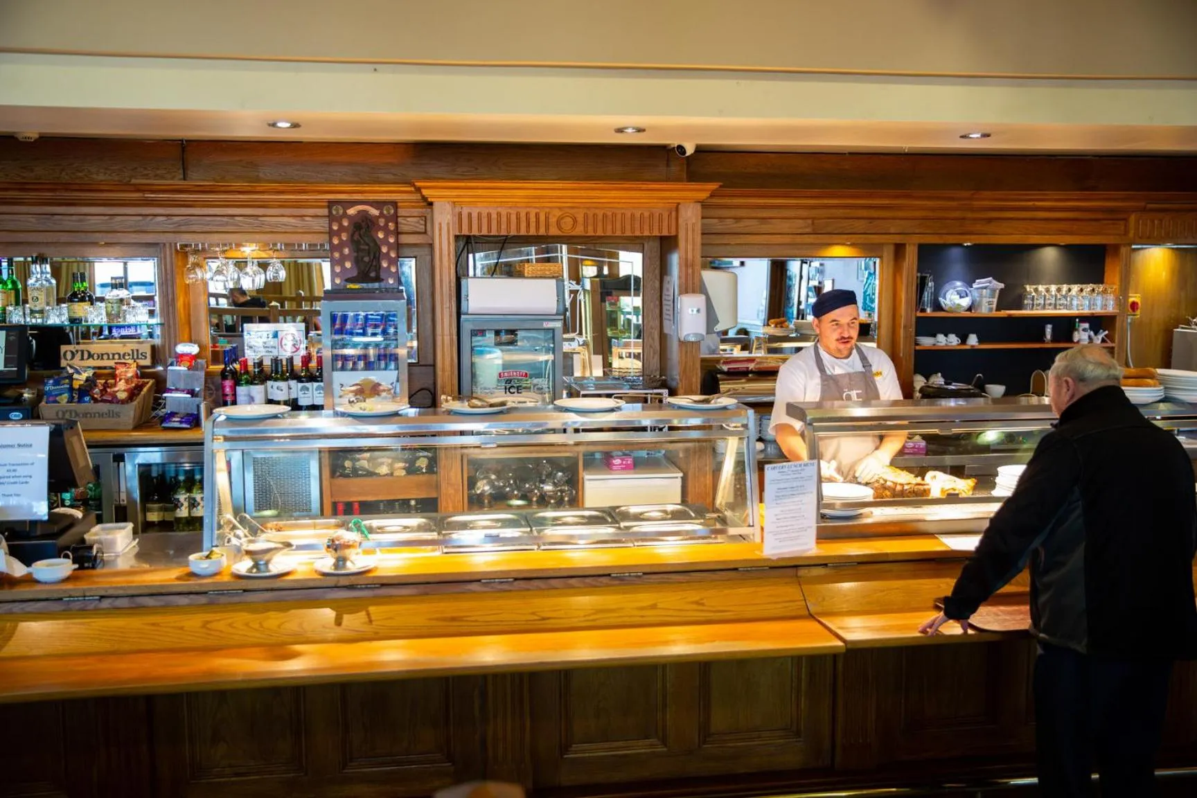 Lounge or bar in West County Hotel