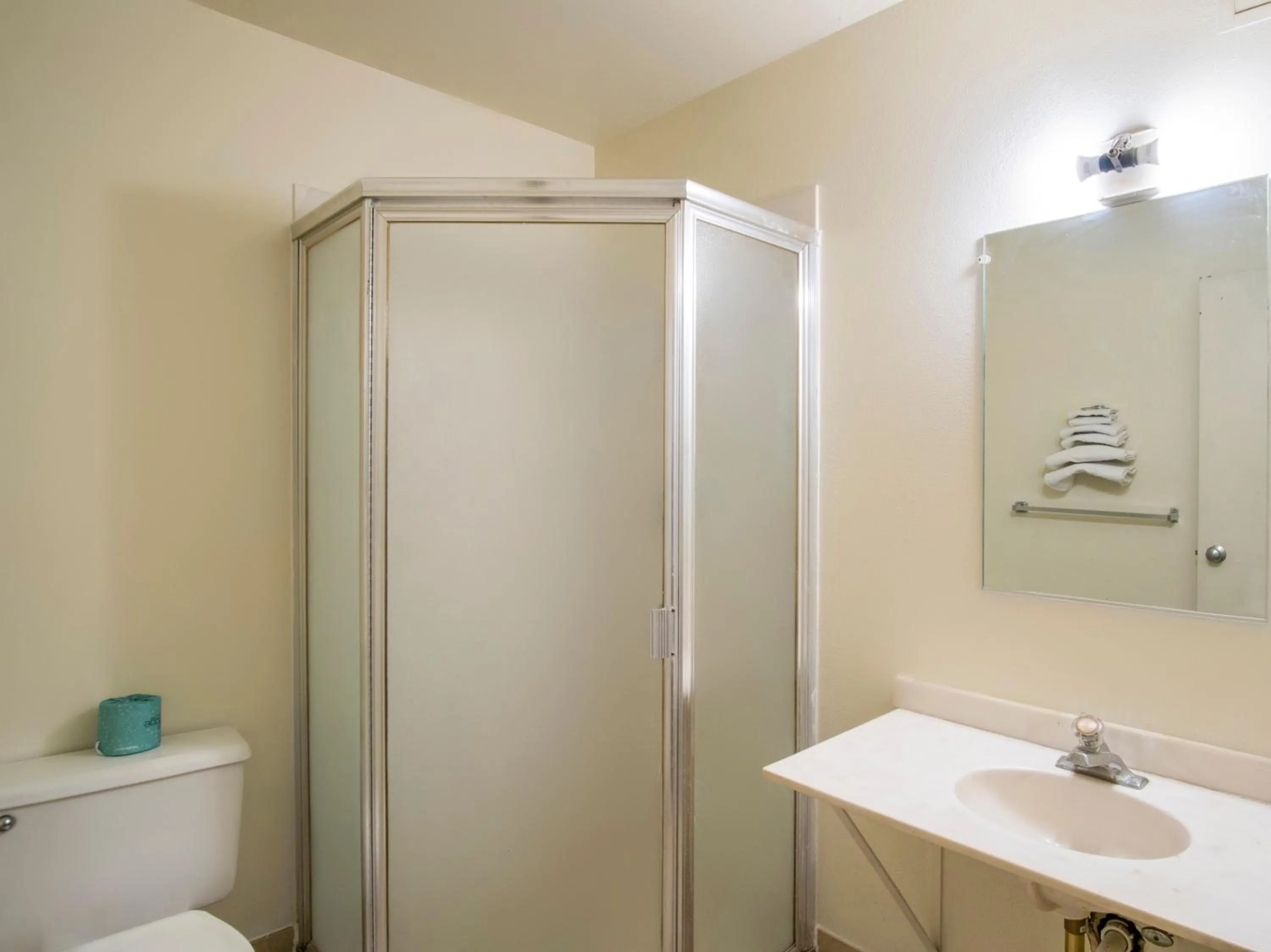 Bathroom in Budgetlodge