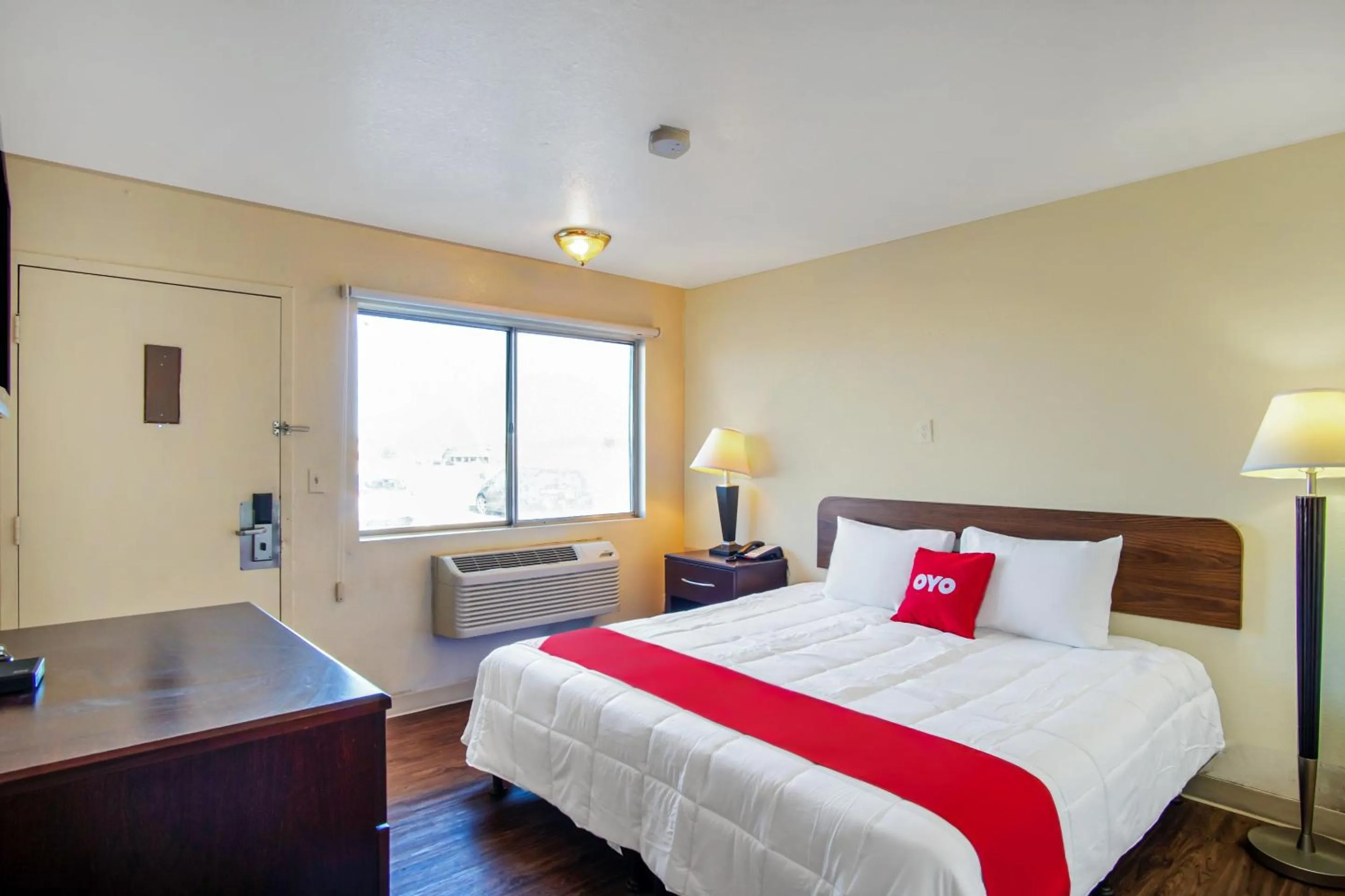 Bedroom, Bed in Budgetlodge