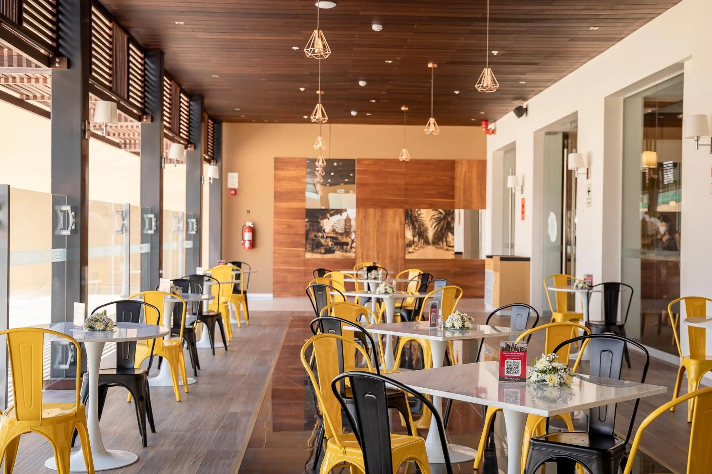 Restaurant/places to eat in DM Hoteles Tacna