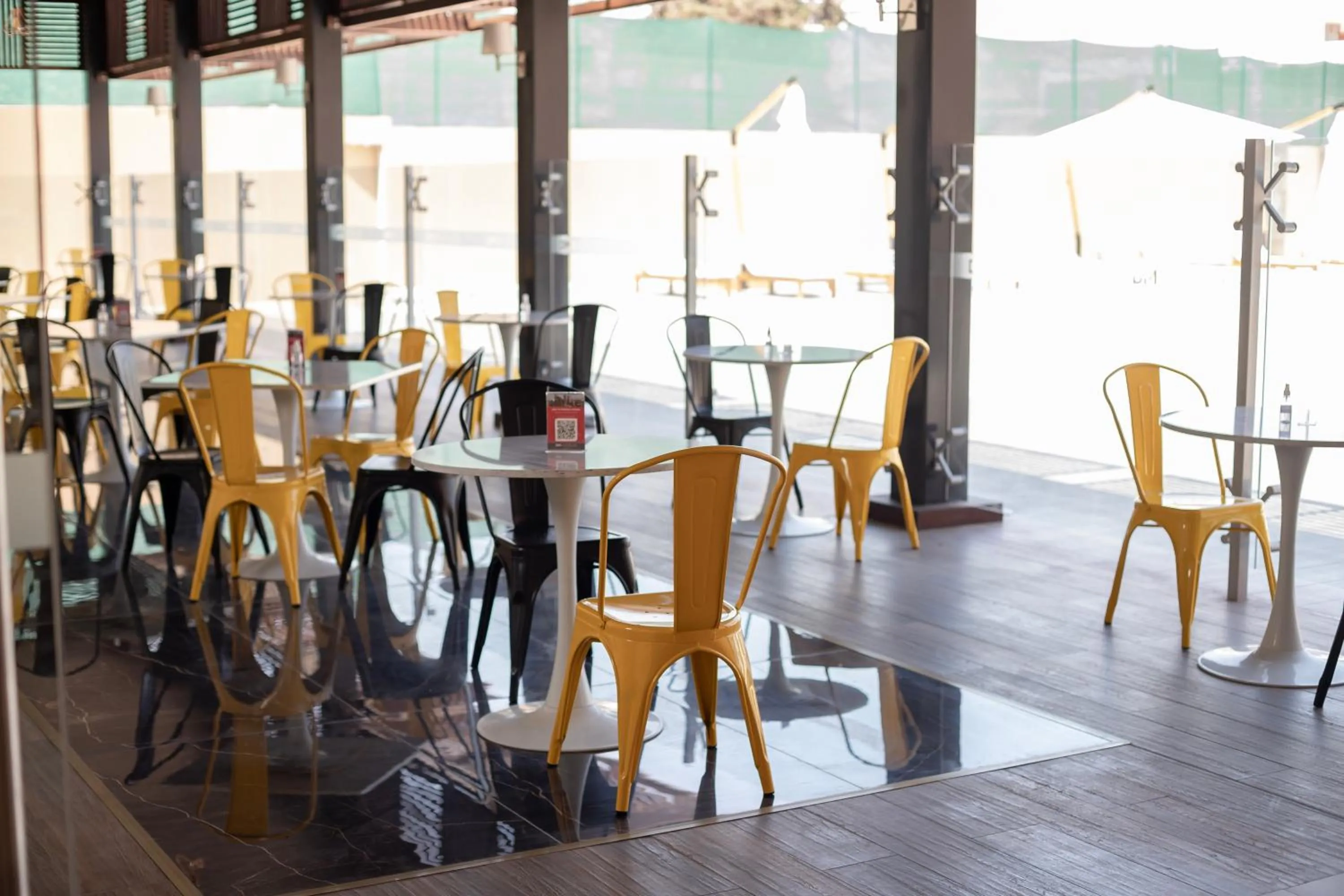 Restaurant/places to eat in DM Hoteles Tacna