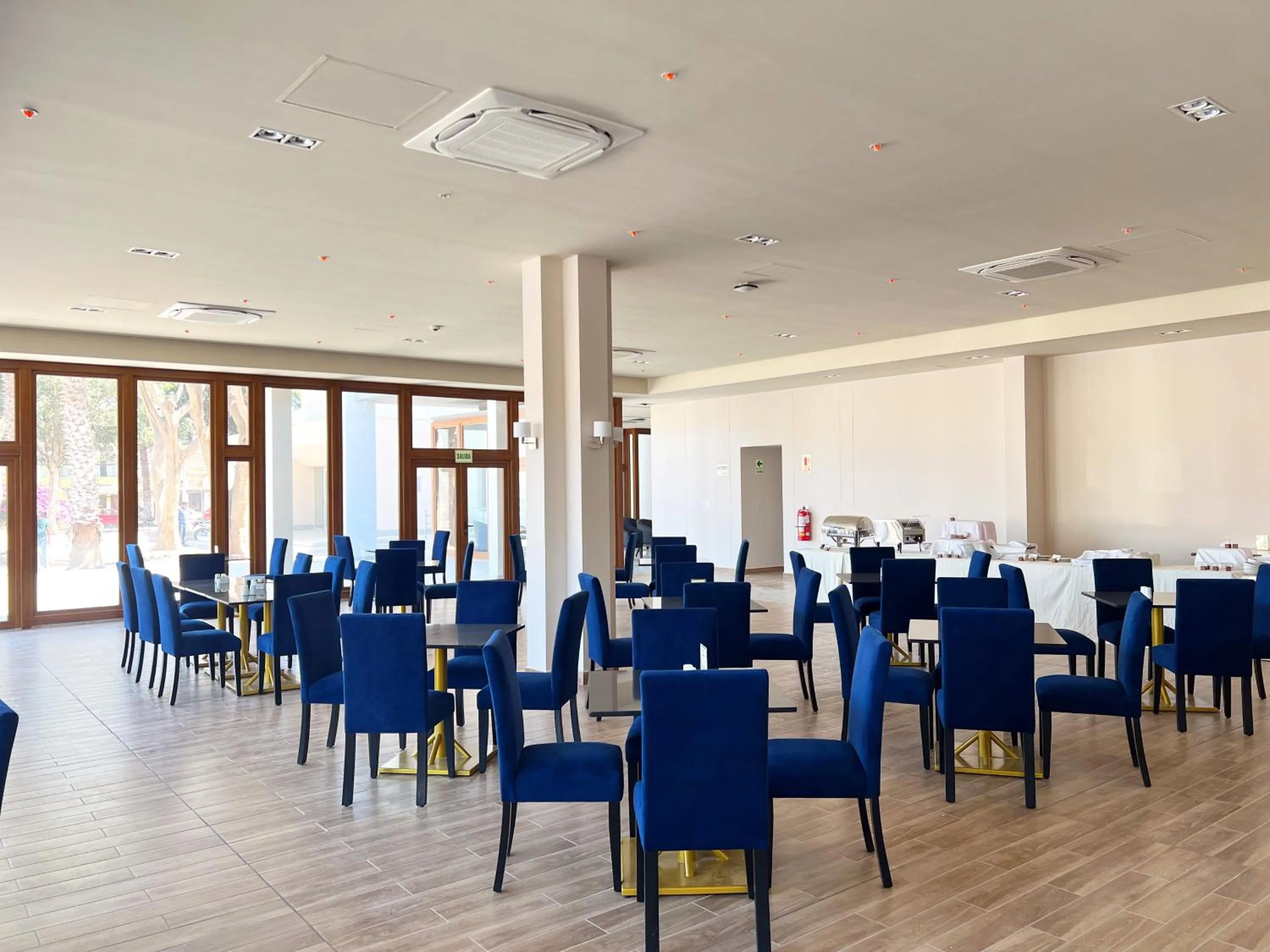 Restaurant/places to eat in DM Hoteles Nasca