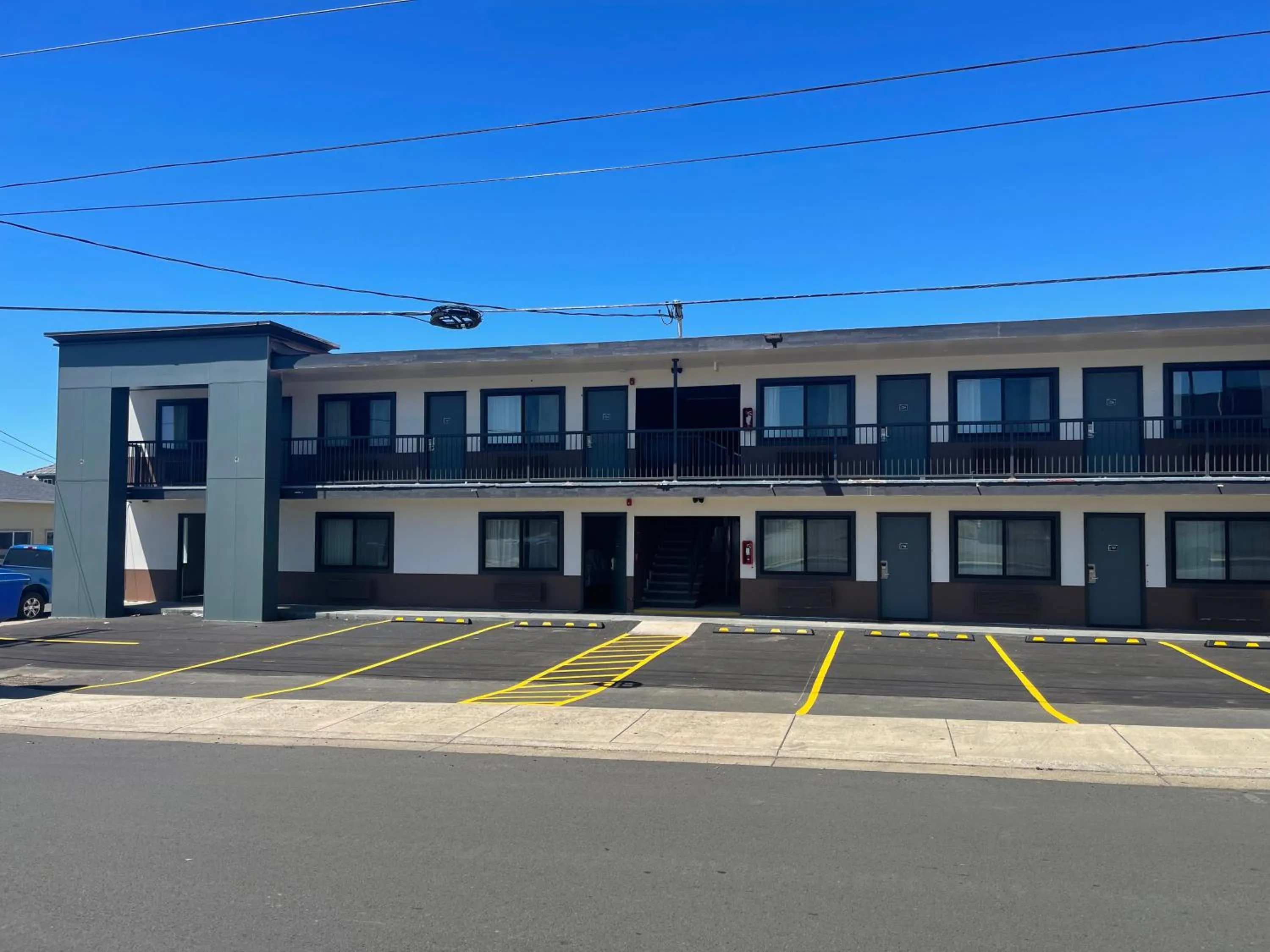 Property building in Seven Seas Inn & Suites