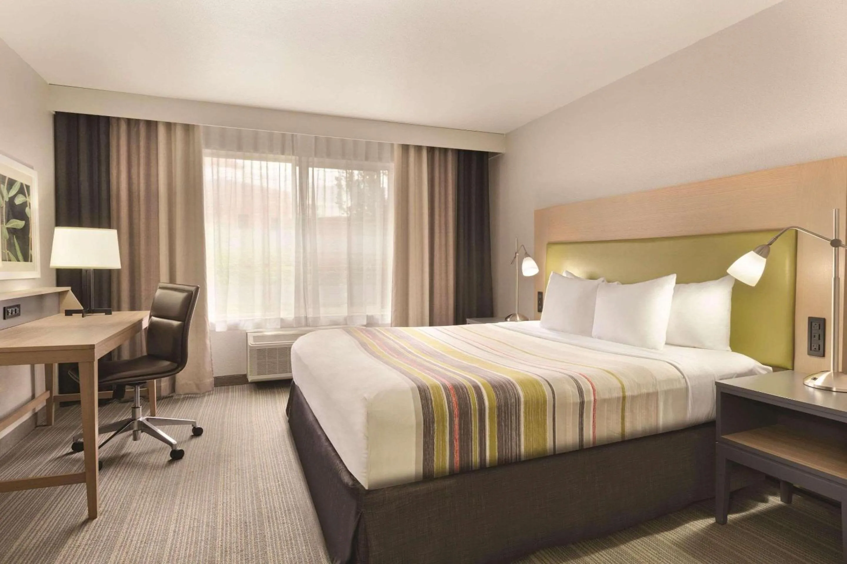 Bedroom, Bed in Country Inn & Suites by Radisson, Fresno North, CA
