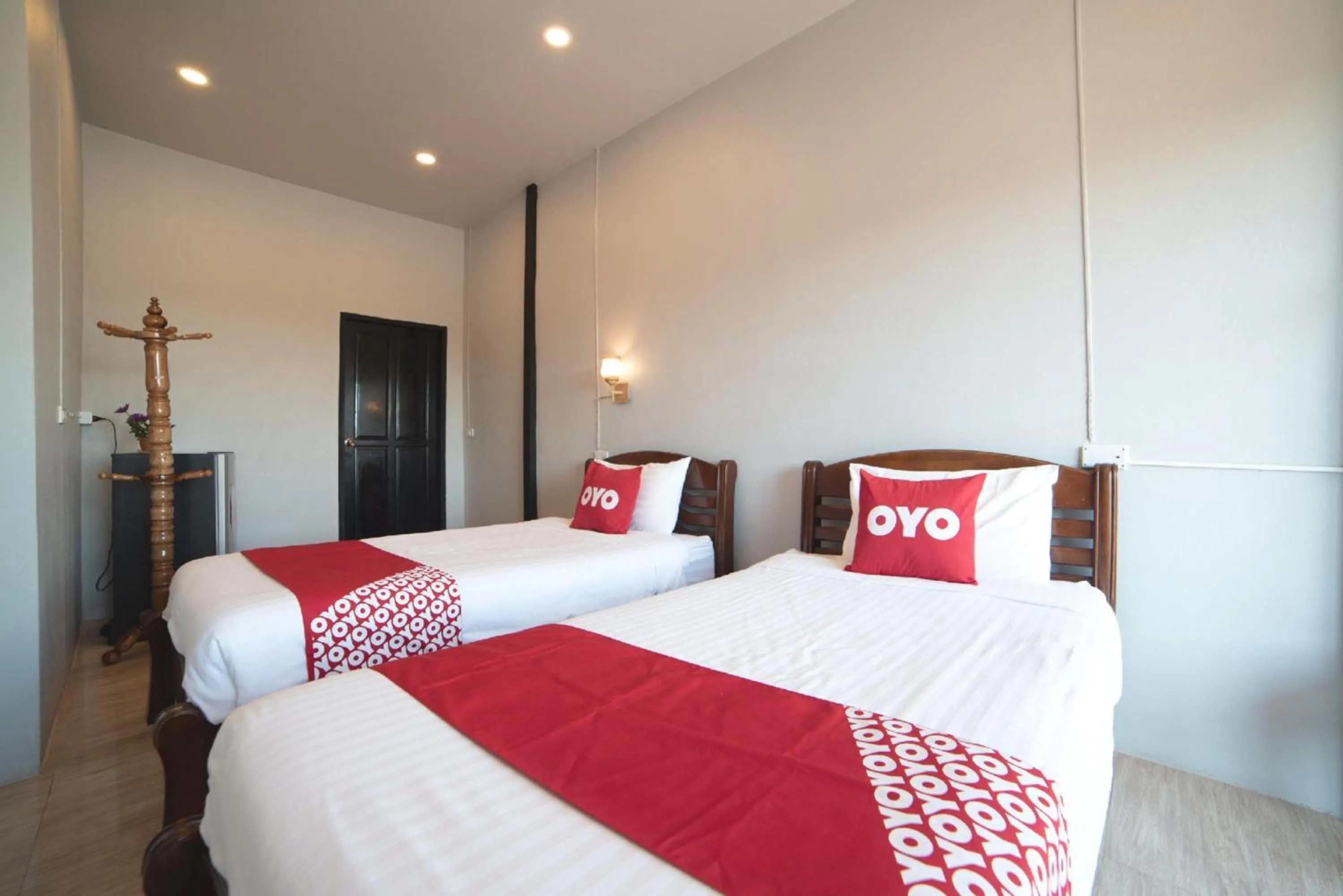 Photo of the whole room, Bed in OYO 465 Krung Kao Traveller Lodge