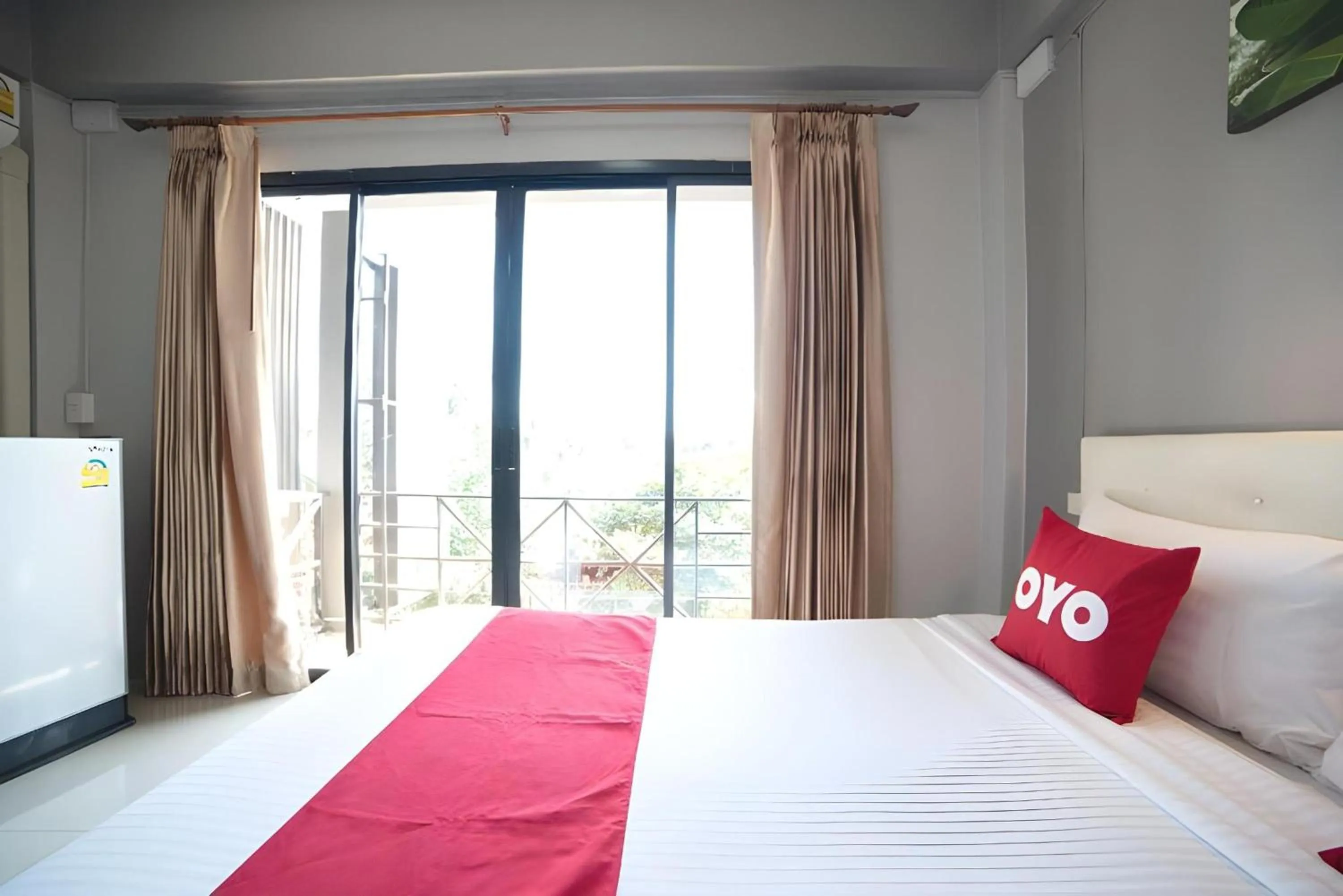 Photo of the whole room, Bed in OYO 465 Krung Kao Traveller Lodge