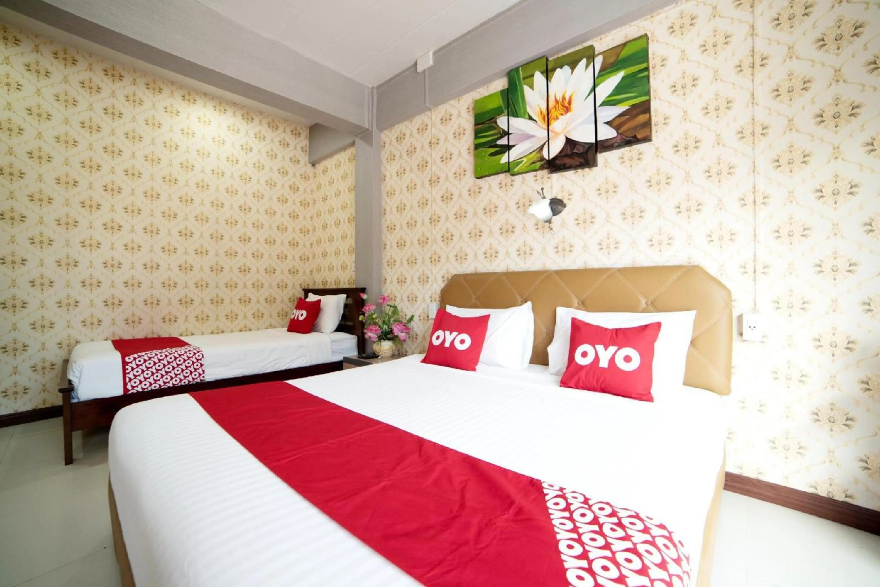 Photo of the whole room, Bed in OYO 465 Krung Kao Traveller Lodge