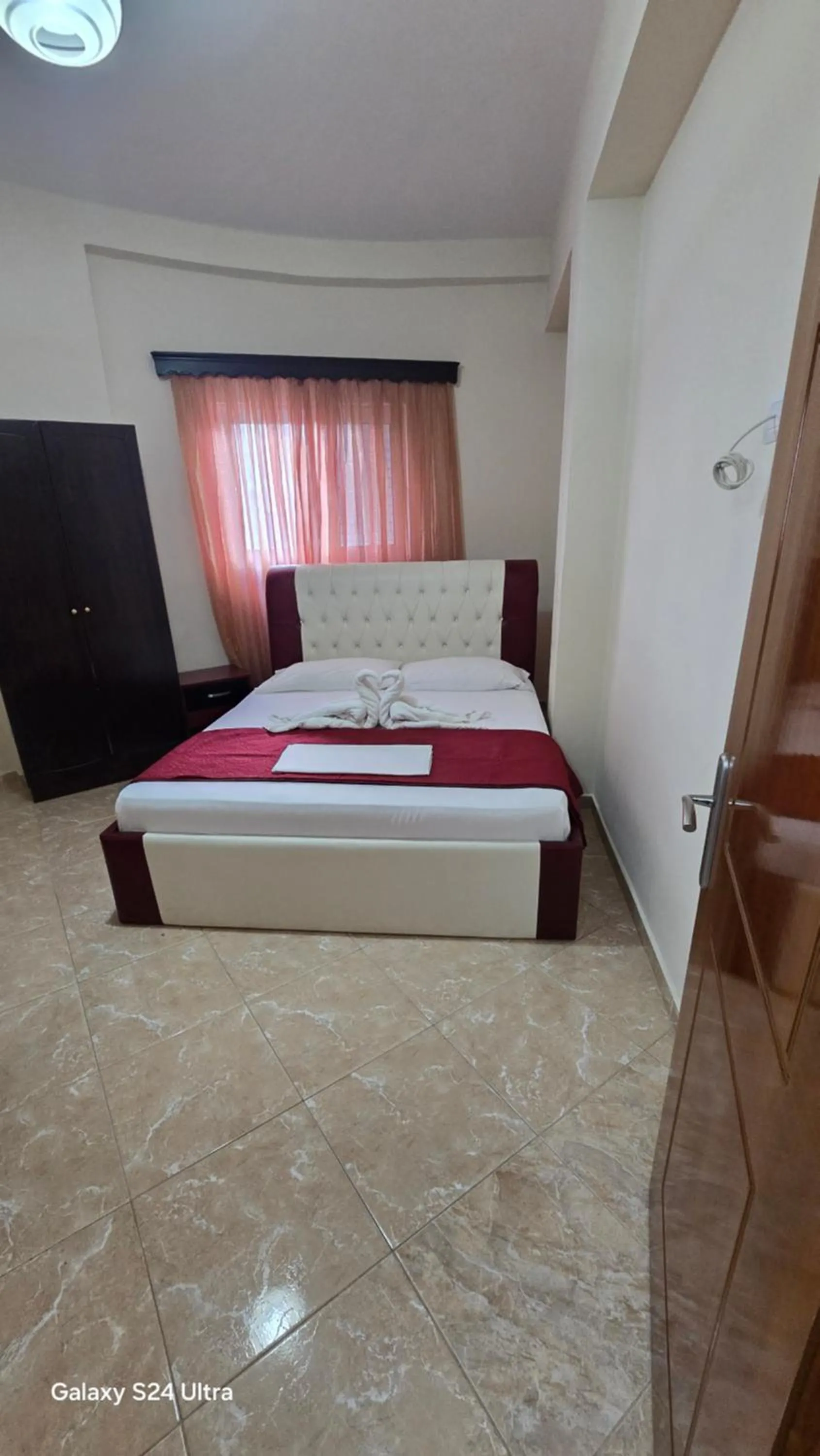 Photo of the whole room, Bed in Vila Zeqo Muka 1