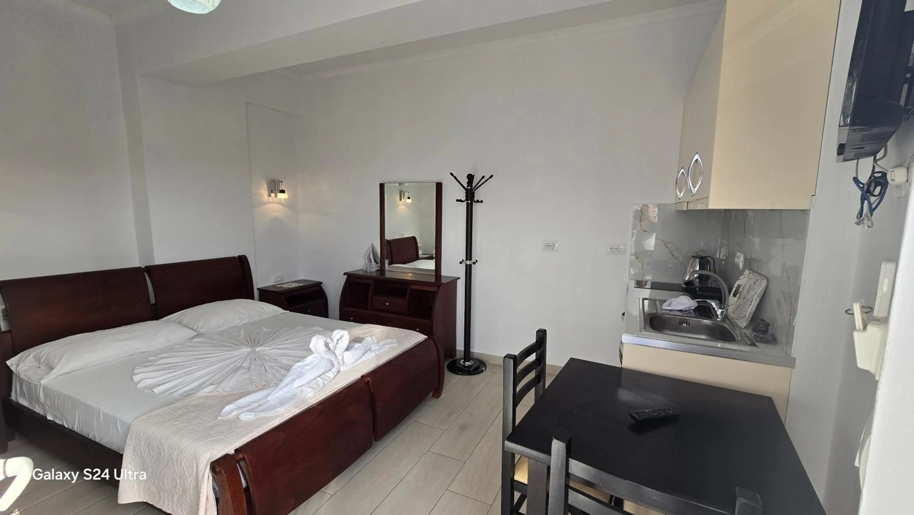 Bed in Vila Zeqo Muka 1