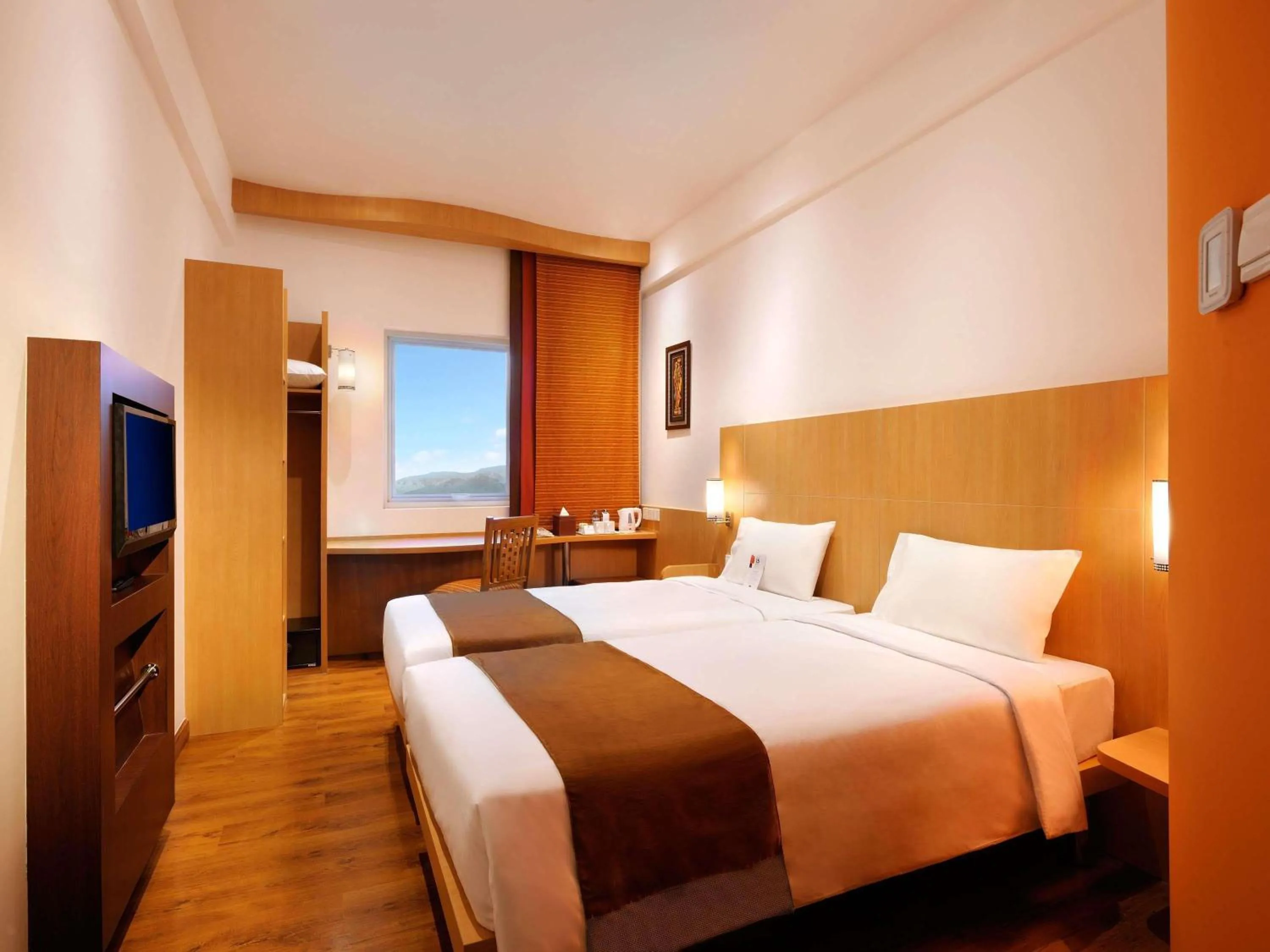 Bedroom, Bed in Ibis Bali Kuta