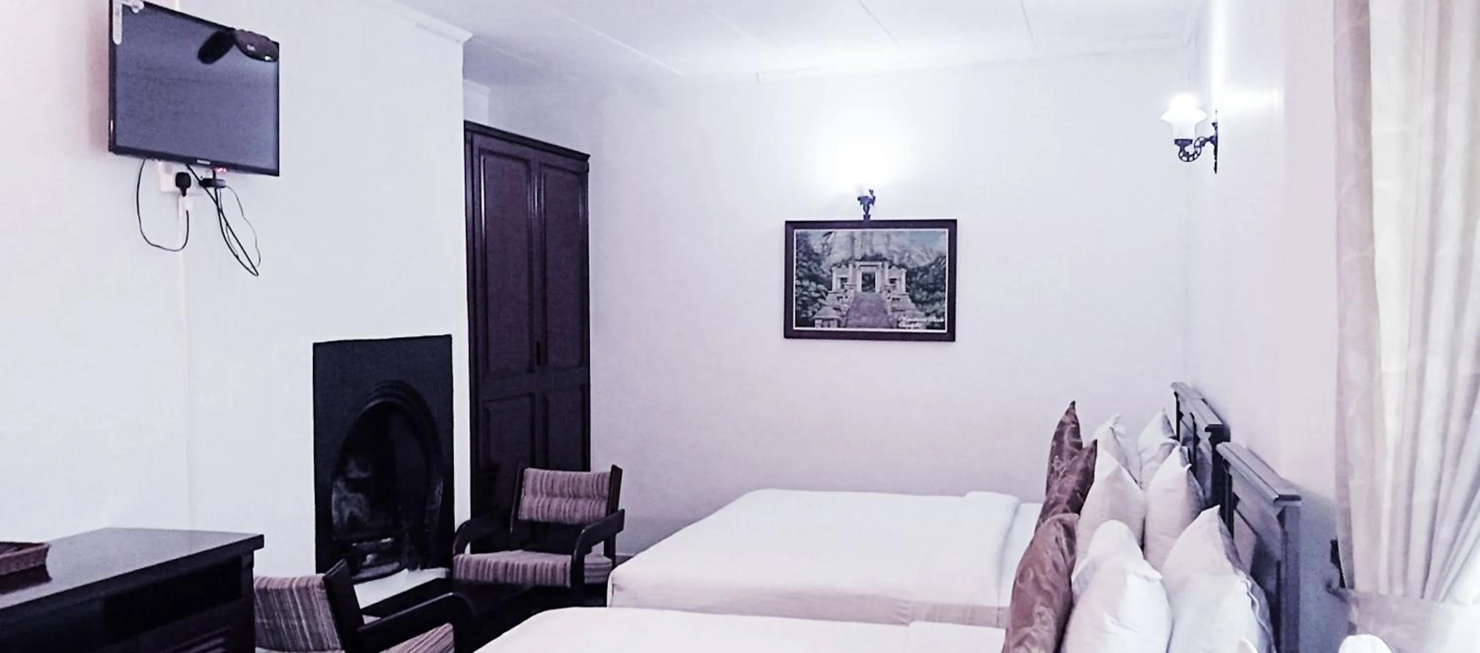 Bedroom, Bed in The Rock Hotel