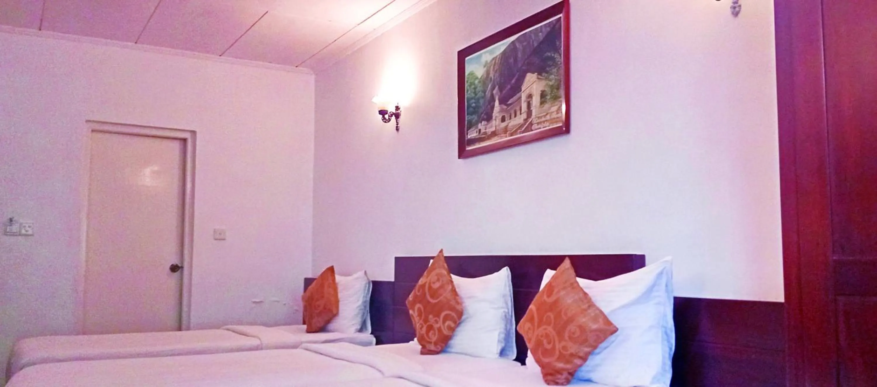 Bedroom, Bed in The Rock Hotel