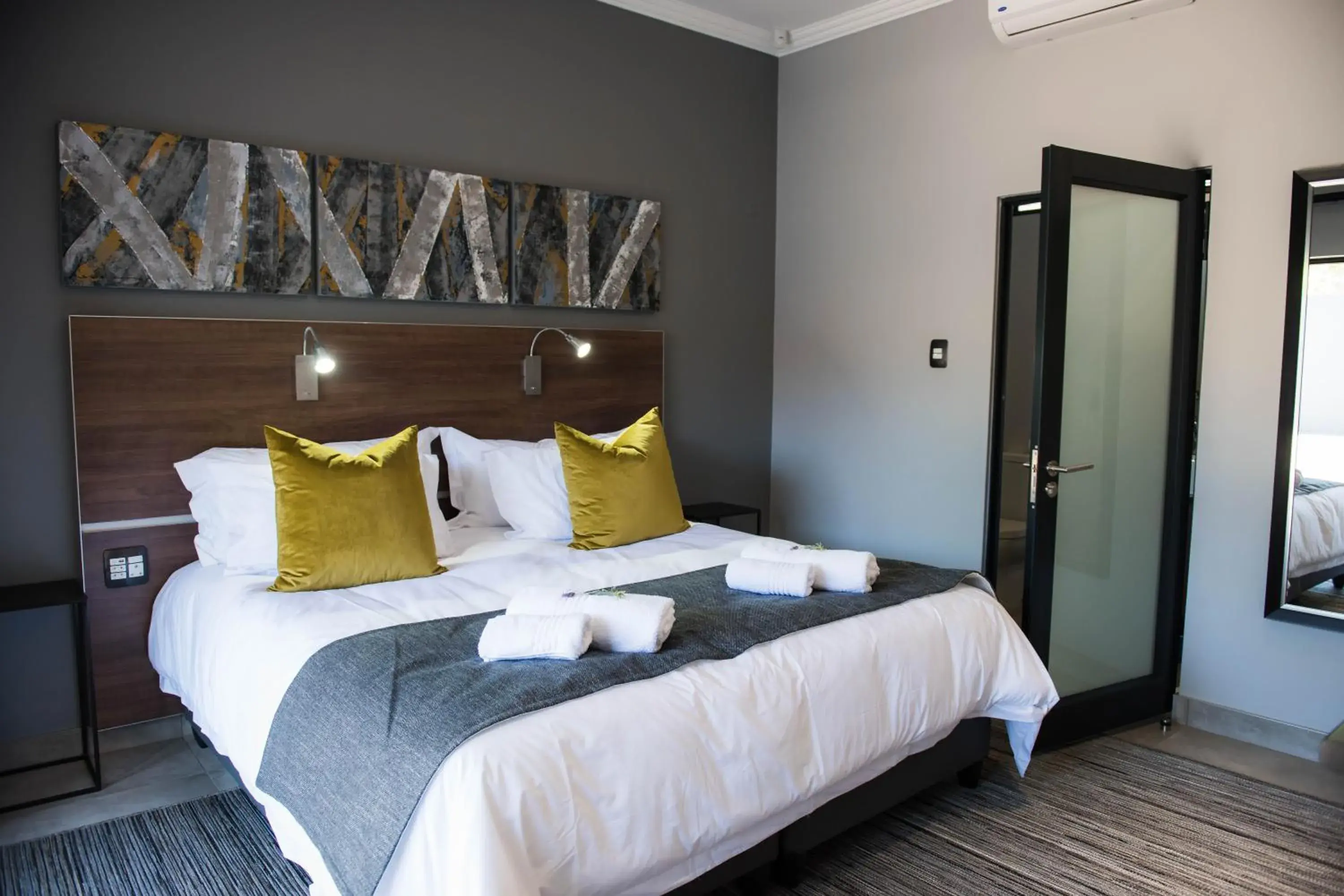 Deluxe Double or Twin Room in @Greys Guesthouse Deluxe Double or Twin Room in @Greys Guesthouse