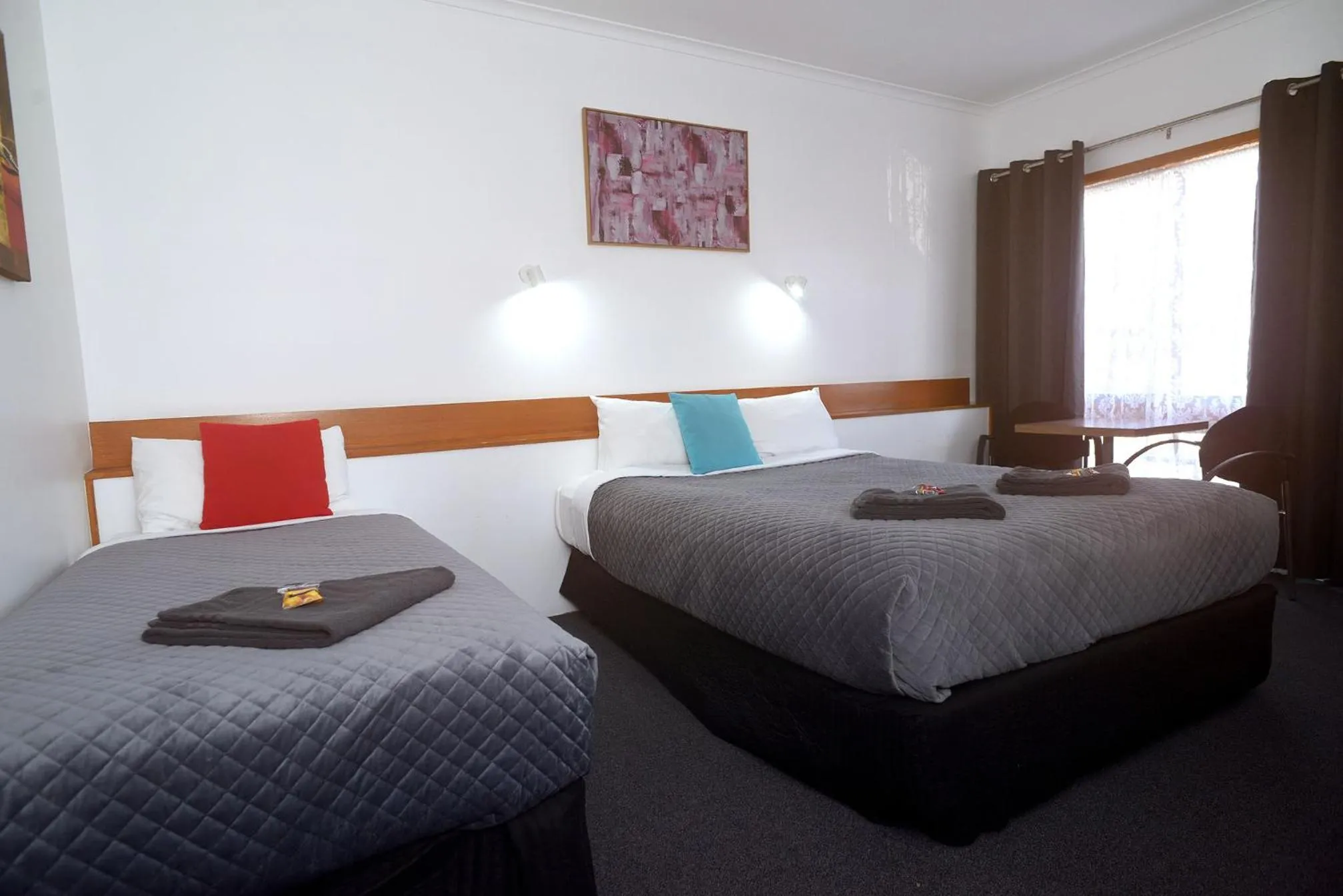 Bed in Glynlea Motel