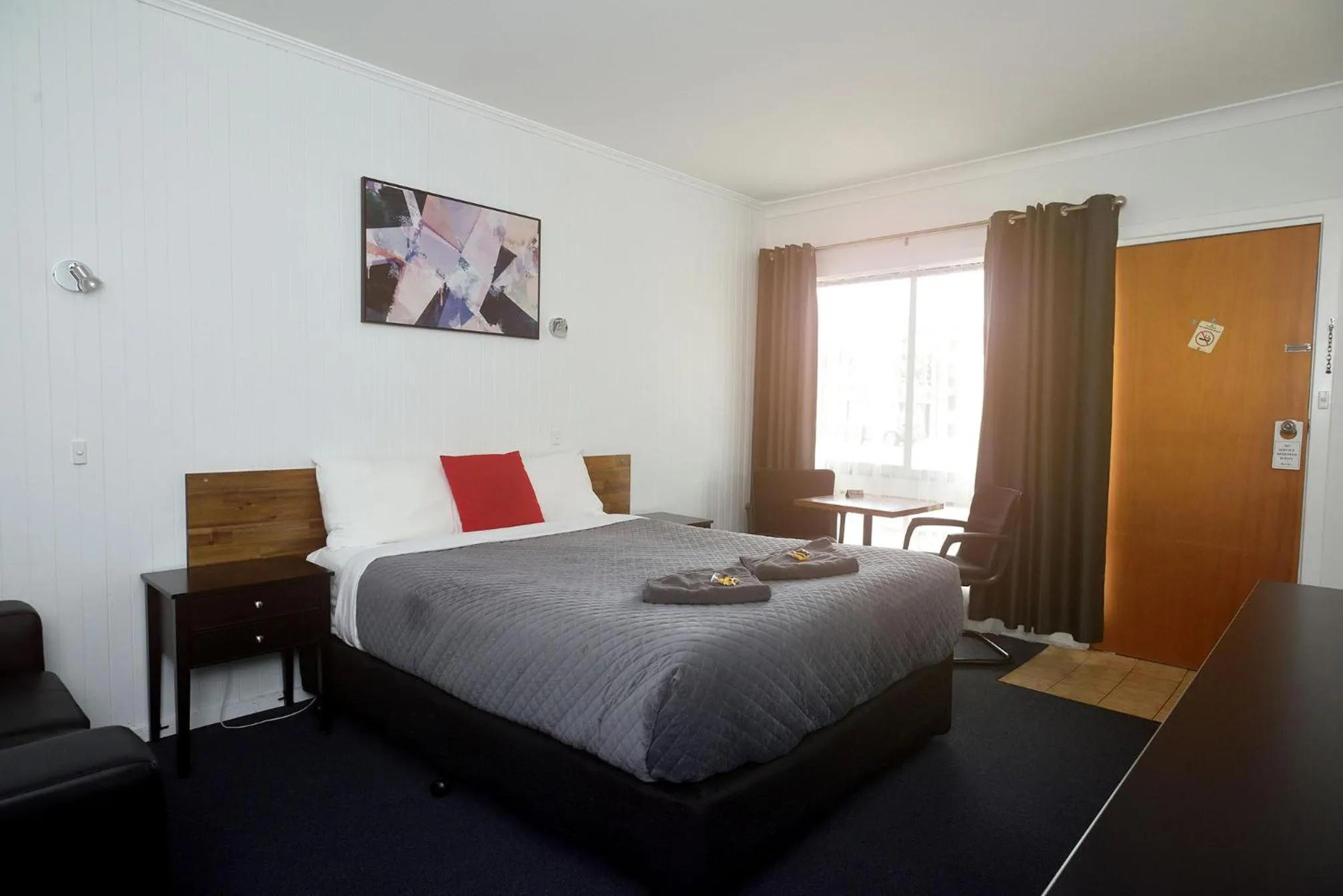 Bed in Glynlea Motel