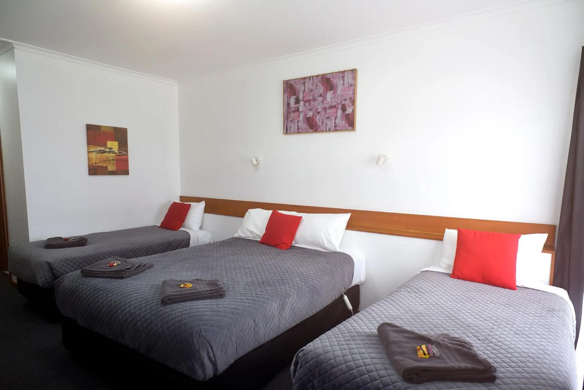 Bed in Glynlea Motel