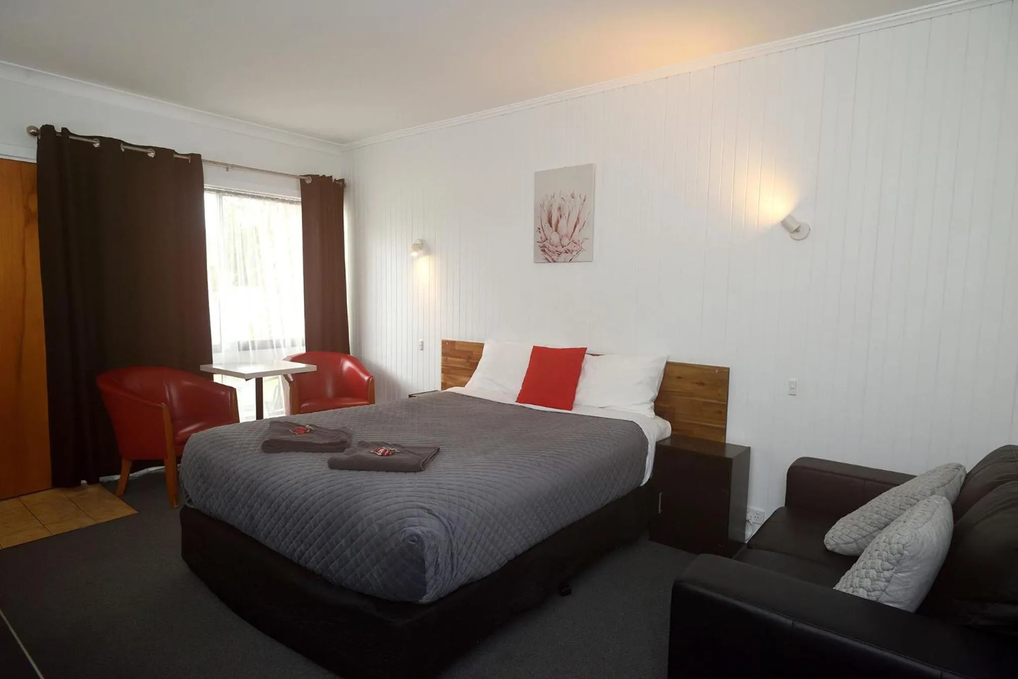 Bed in Glynlea Motel