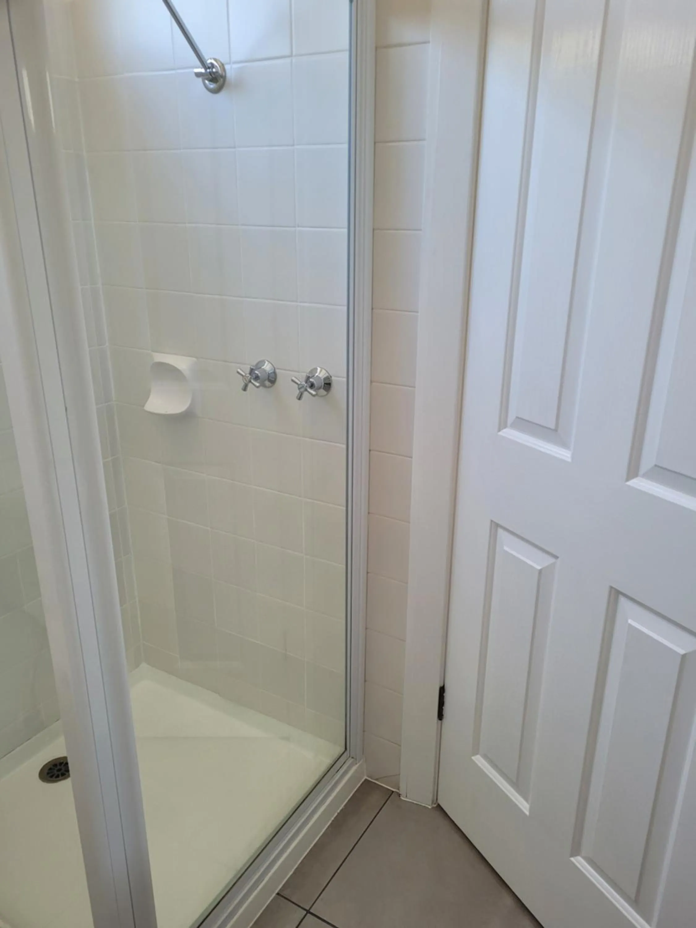 Bathroom in Glynlea Motel