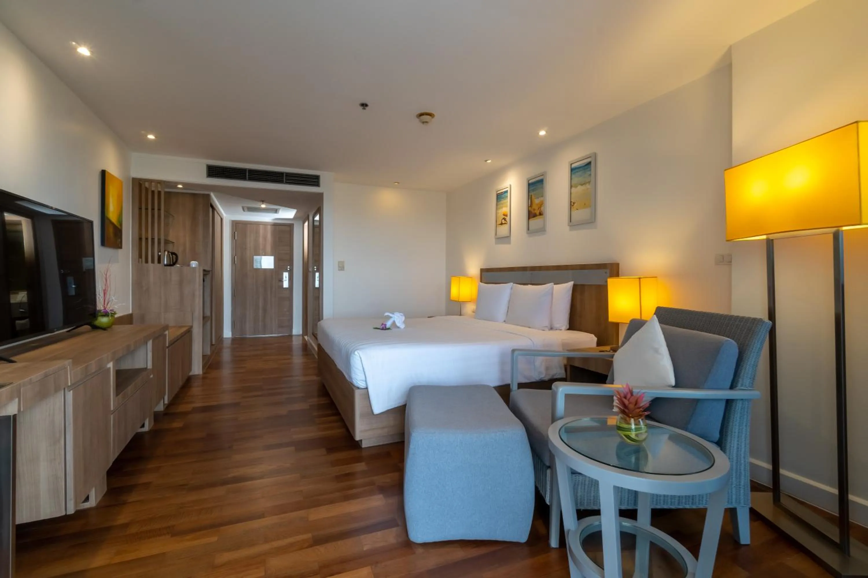 Photo of the whole room, Bed in Radisson Resort & Spa Hua Hin