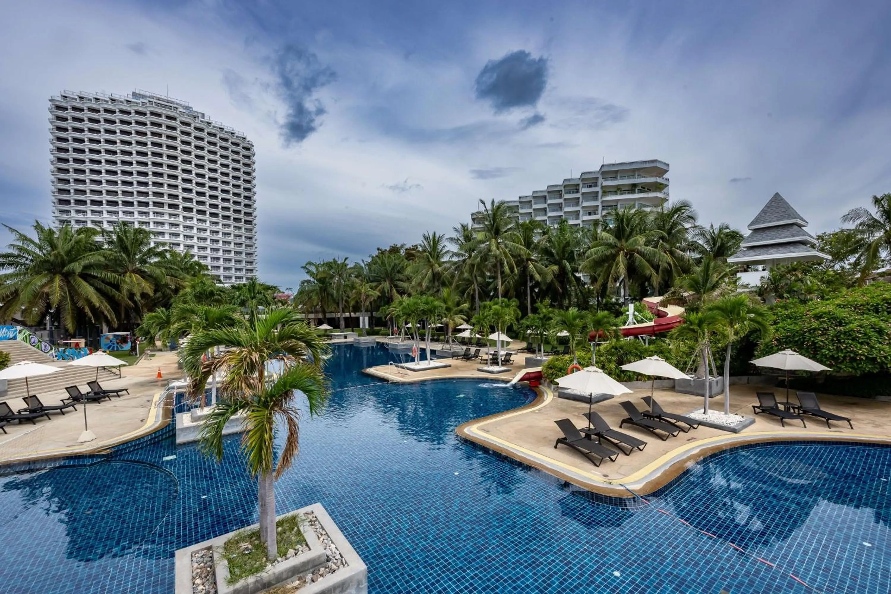 Pool view in Radisson Resort & Spa Hua Hin