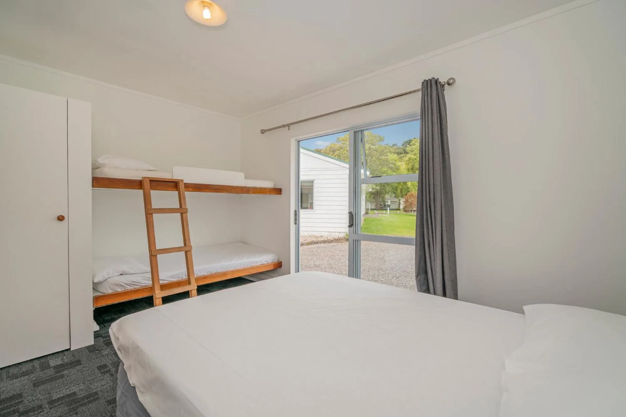Bed in Coromandel Shelly Beach TOP 10 Holiday Park