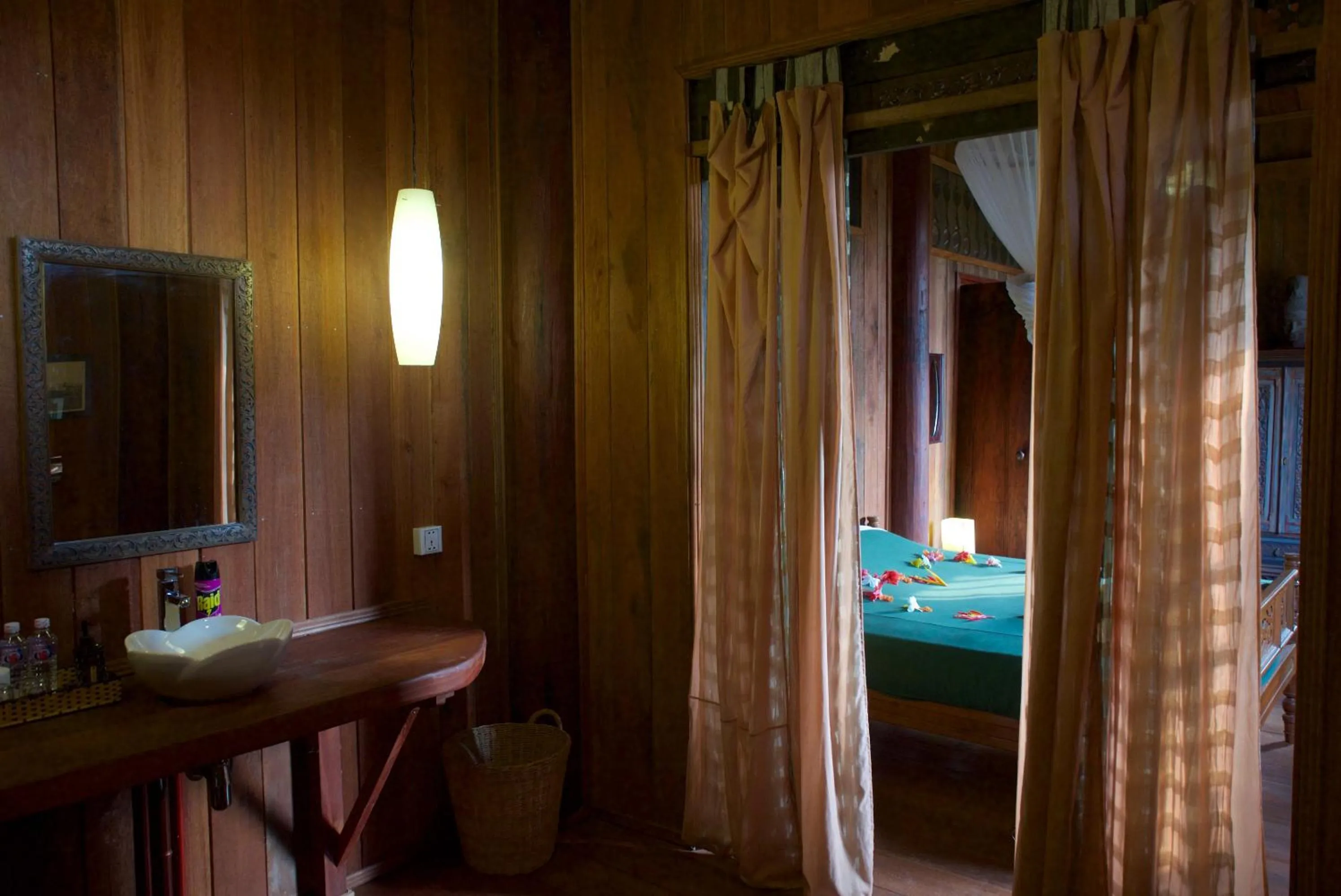 Bathroom, Bed in Soriyabori Resort