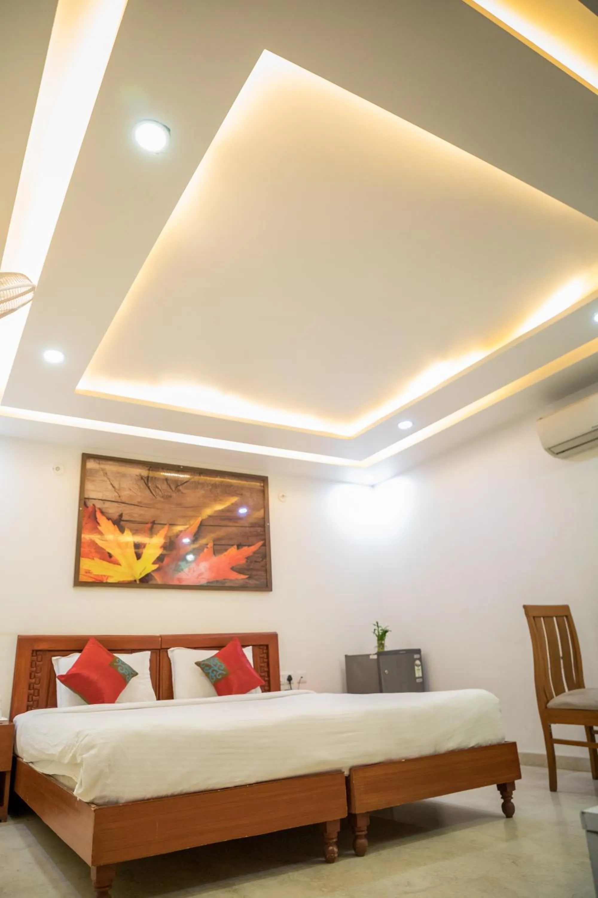 Bed in SM Palace (Near Apollo Hospital)