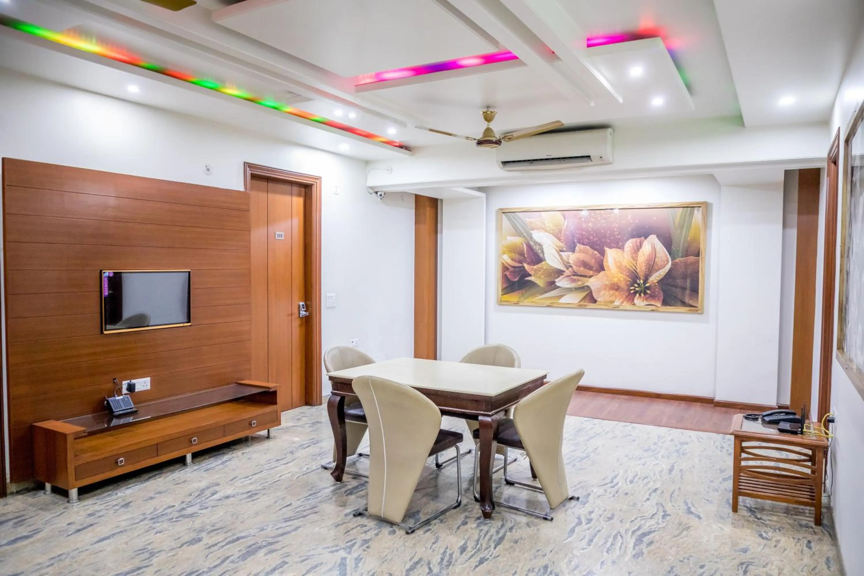 SM Palace (Near Apollo Hospital)