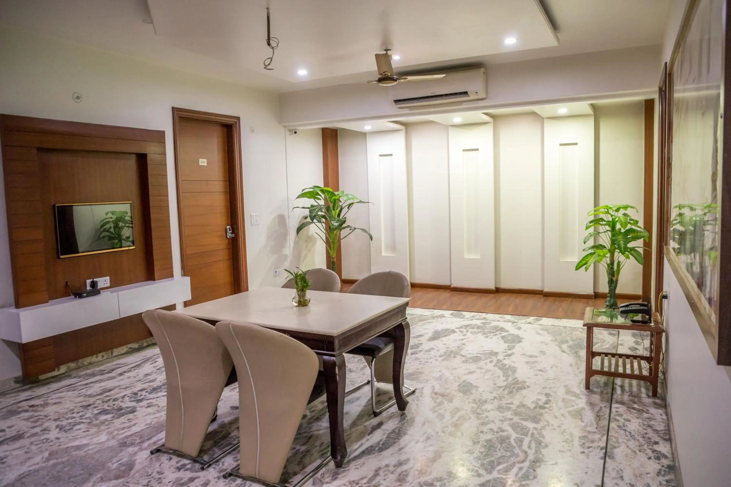 SM Palace (Near Apollo Hospital)