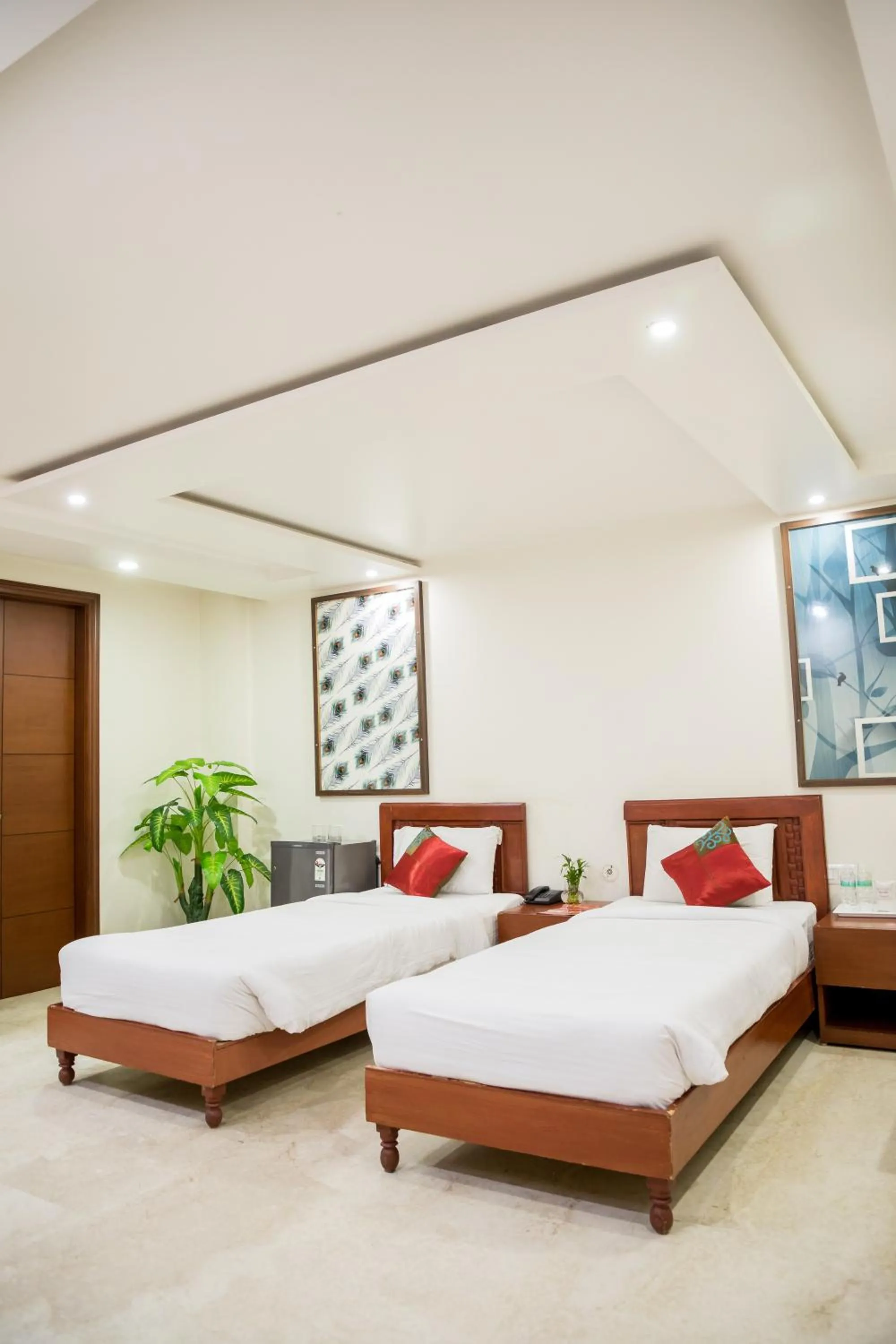 Bed in SM Palace (Near Apollo Hospital)