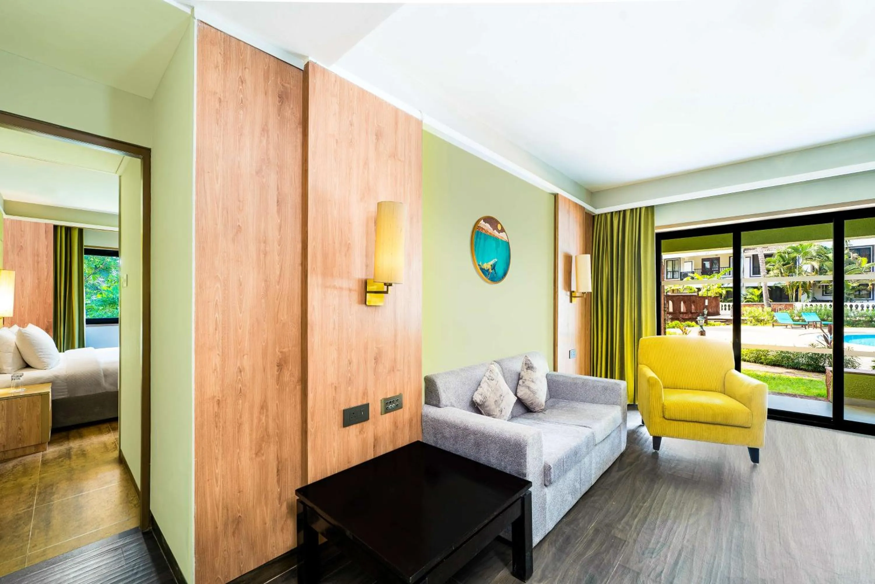 Living room, Bed in DoubleTree by Hilton Hotel Goa - Arpora - Baga