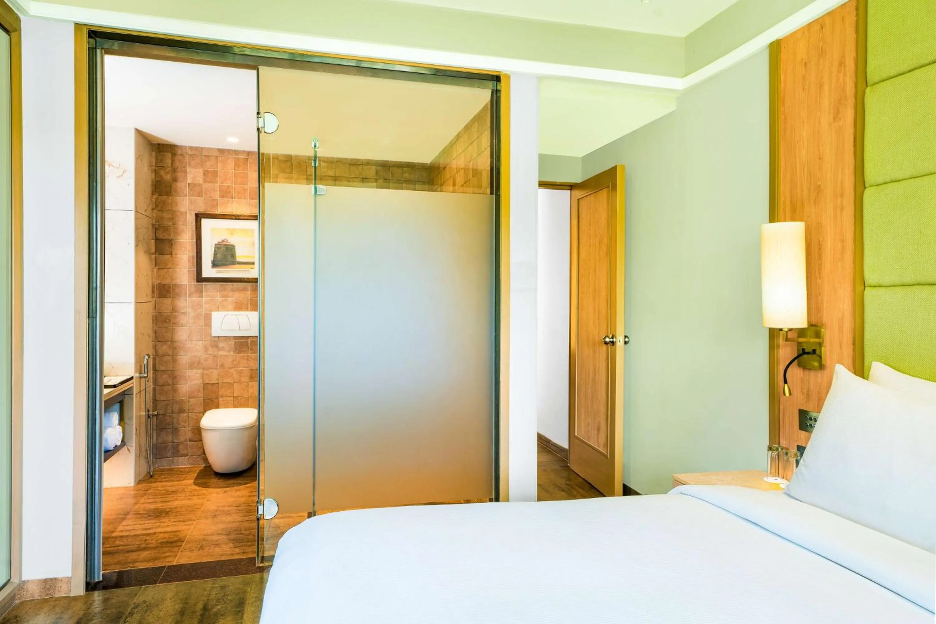 Bed in DoubleTree by Hilton Hotel Goa - Arpora - Baga