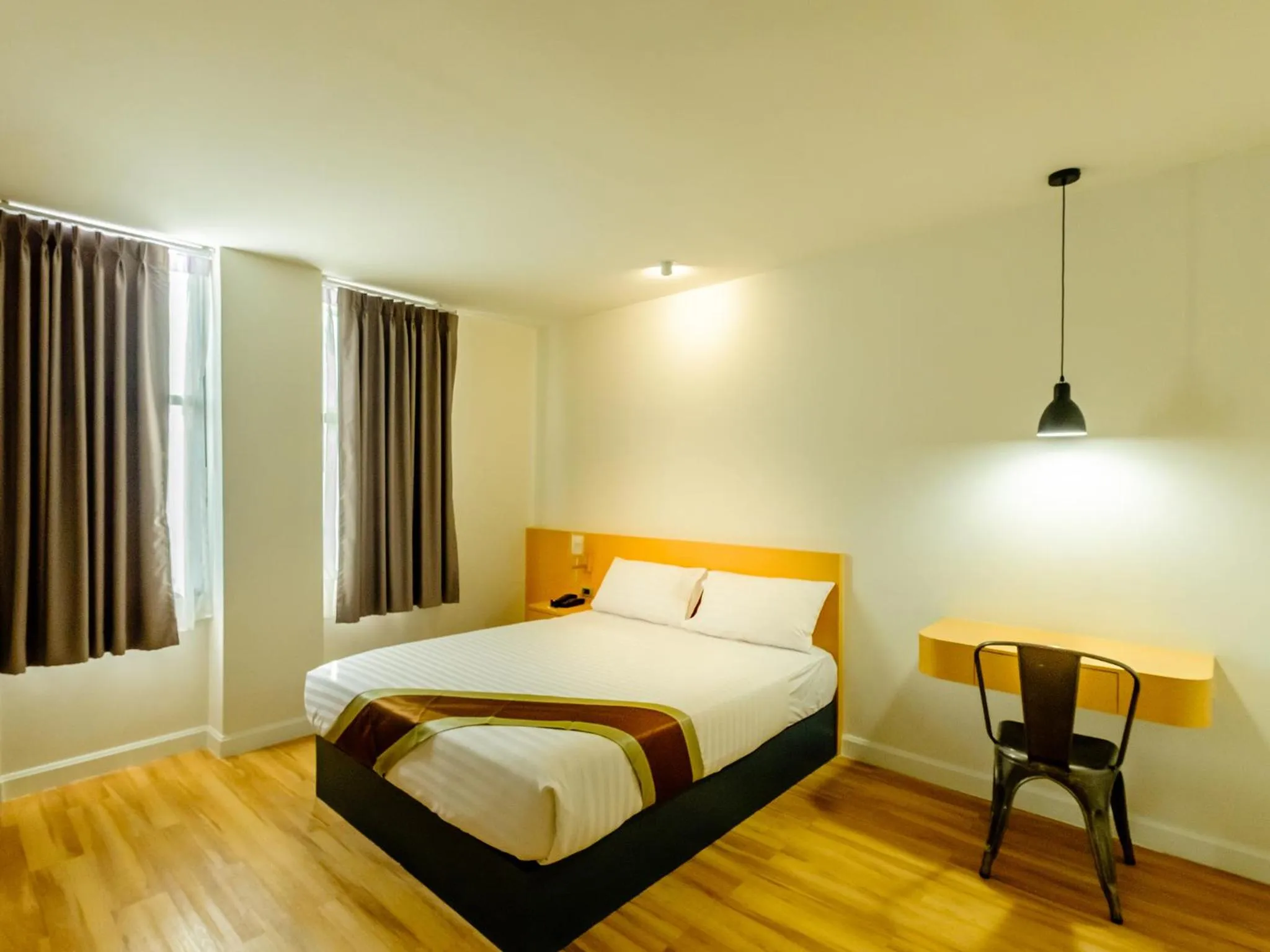 Photo of the whole room, Bed in The Rich Hotel