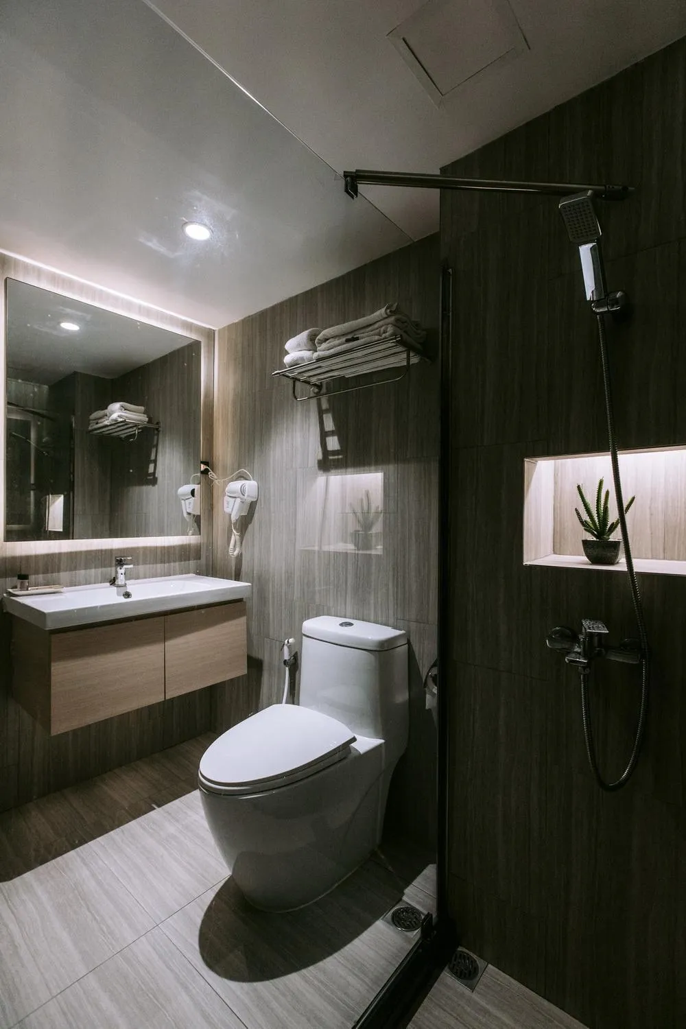 Bathroom in The Rich Hotel