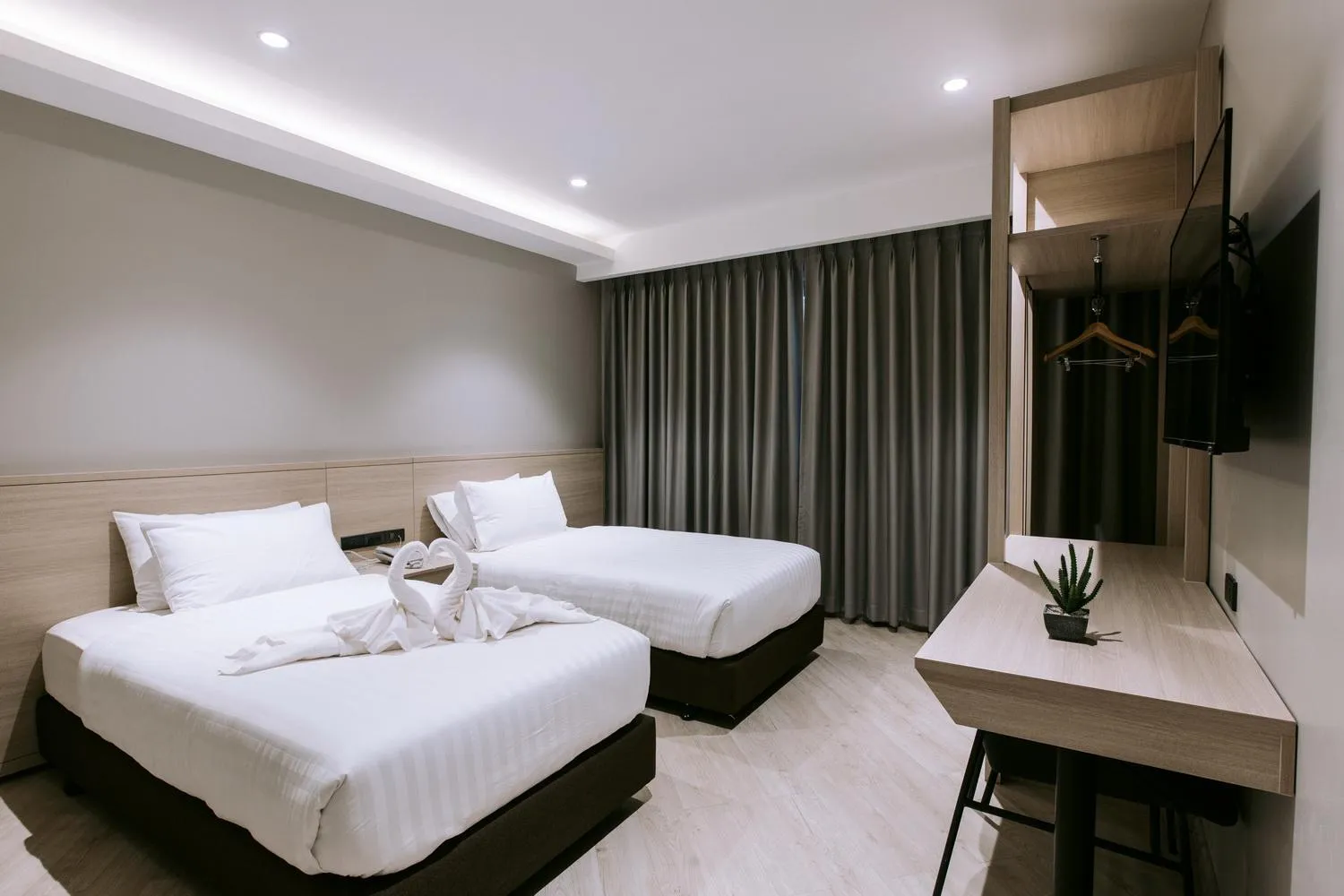 Photo of the whole room, Bed in The Rich Hotel