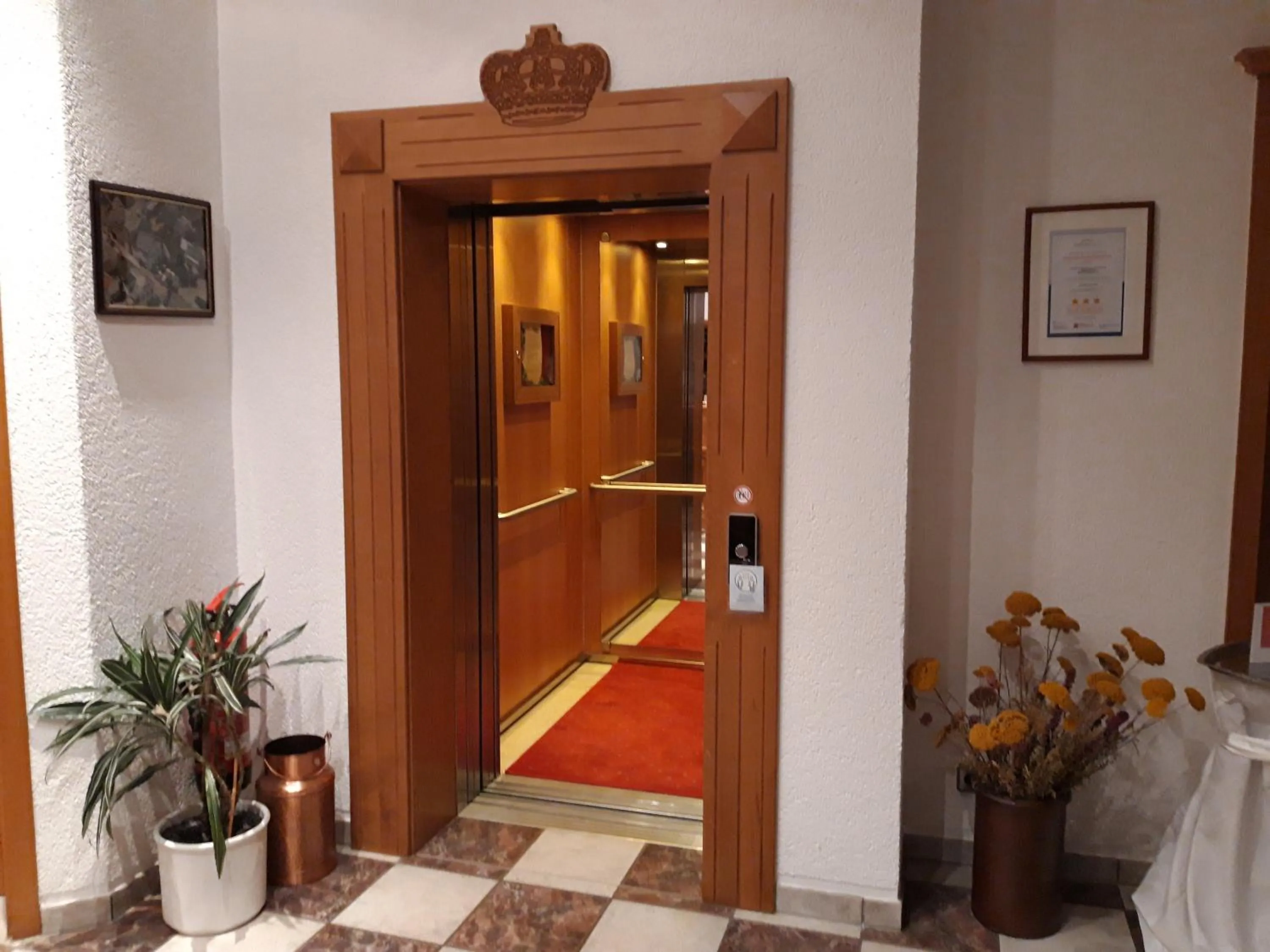 Decorative detail in Bengel's Hotel zur Krone