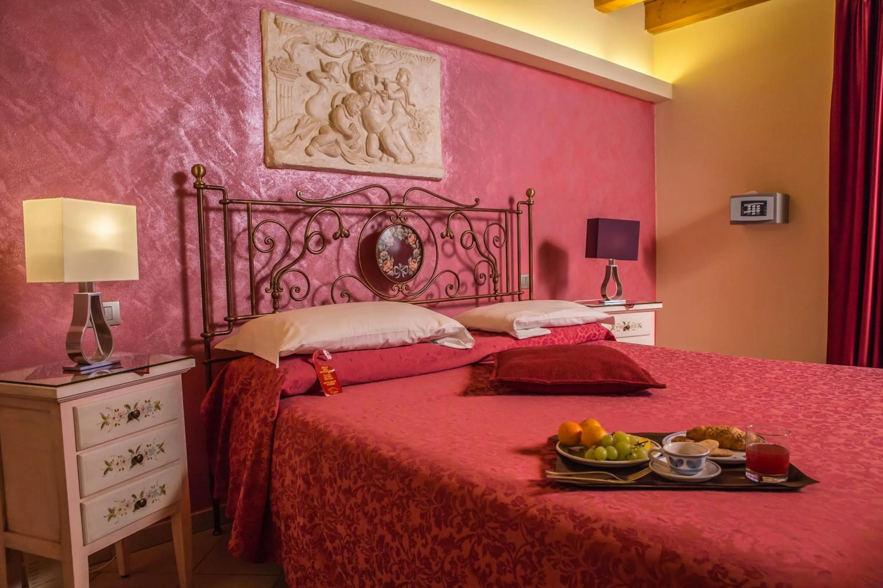 Bedroom, Bed in Agriturismo dei Grippi