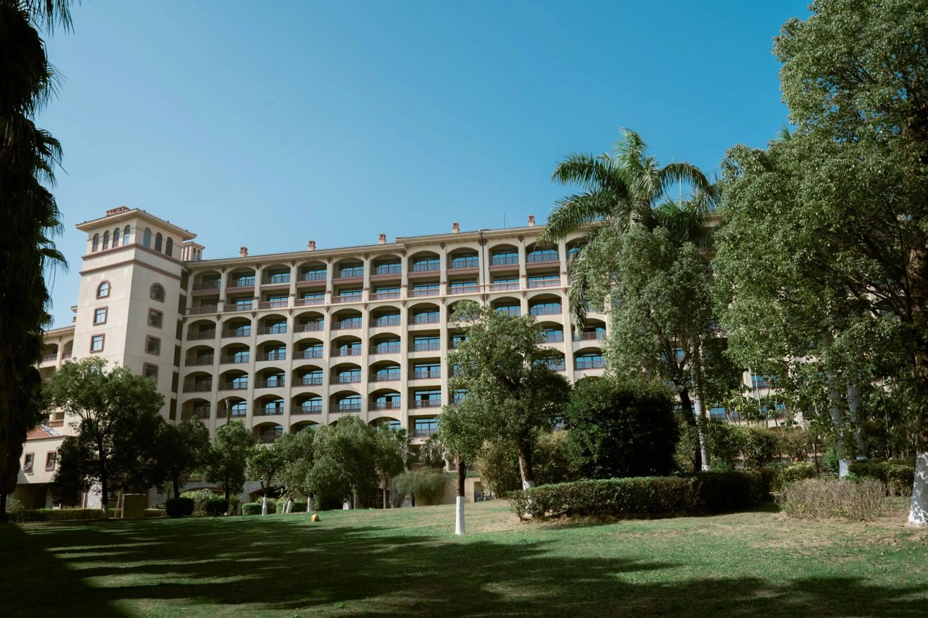 Property building in Xiamen Royal Victoria Hotel