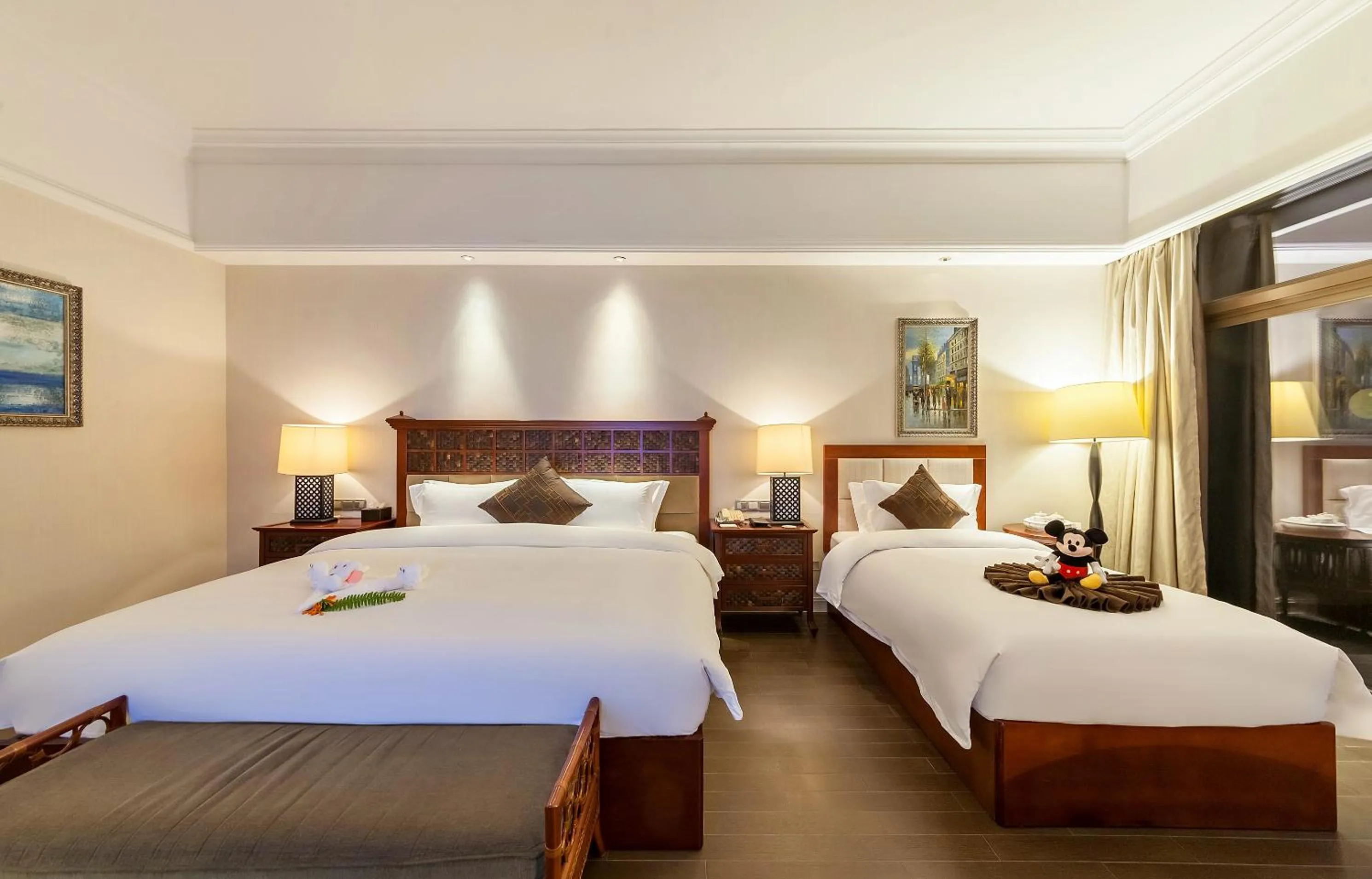 Photo of the whole room, Bed in Xiamen Royal Victoria Hotel