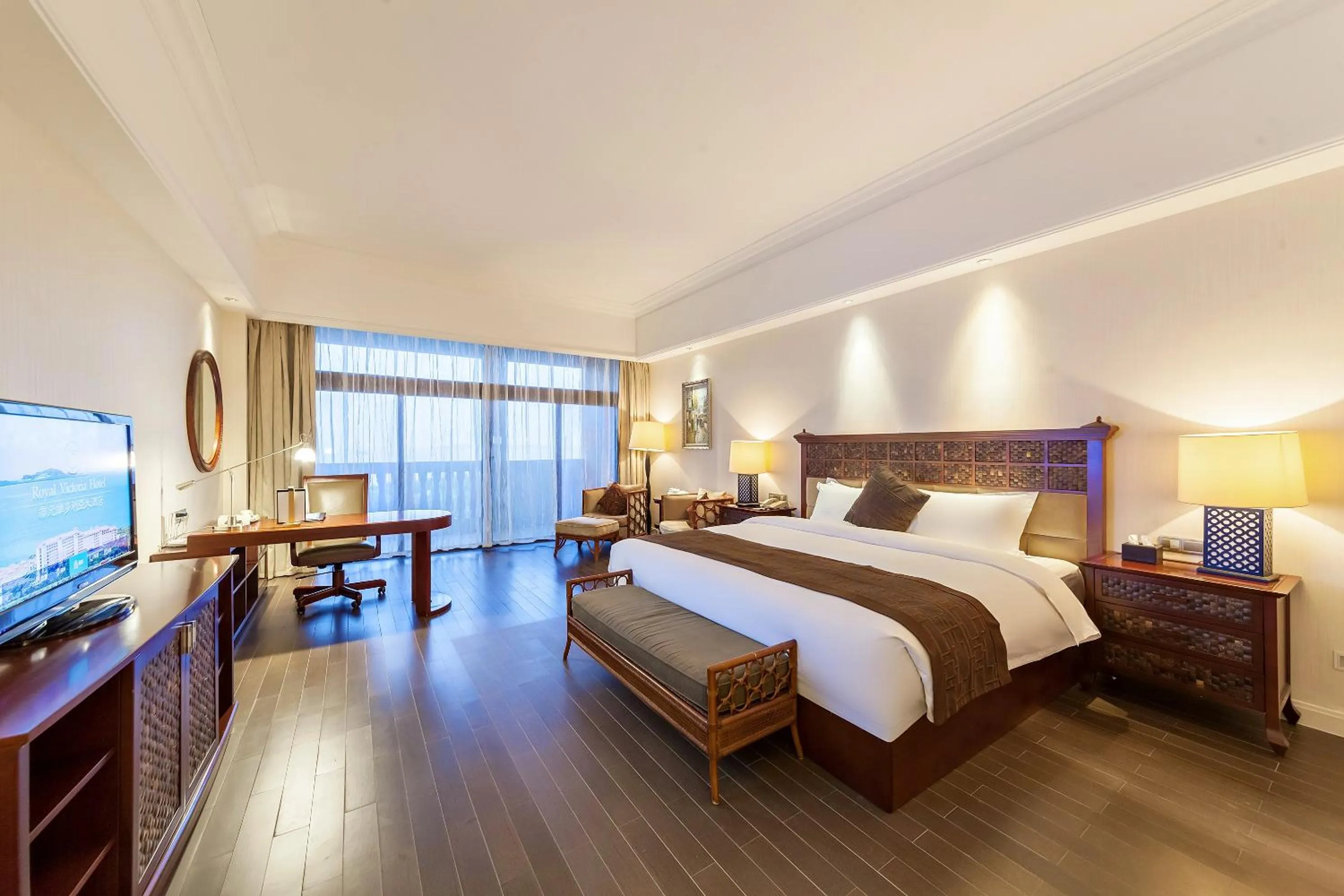 Photo of the whole room, Bed in Xiamen Royal Victoria Hotel