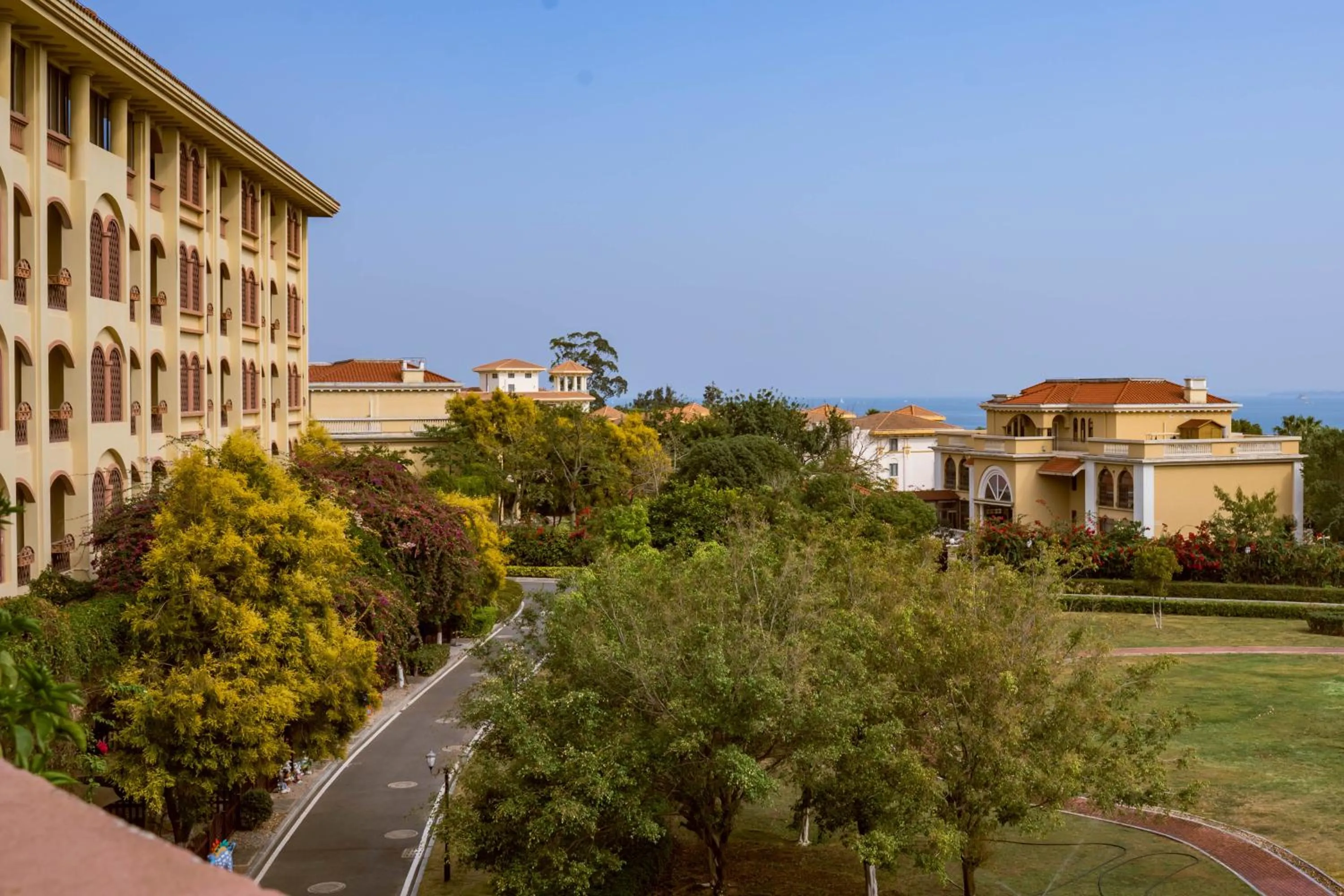 Garden view in Xiamen Royal Victoria Hotel