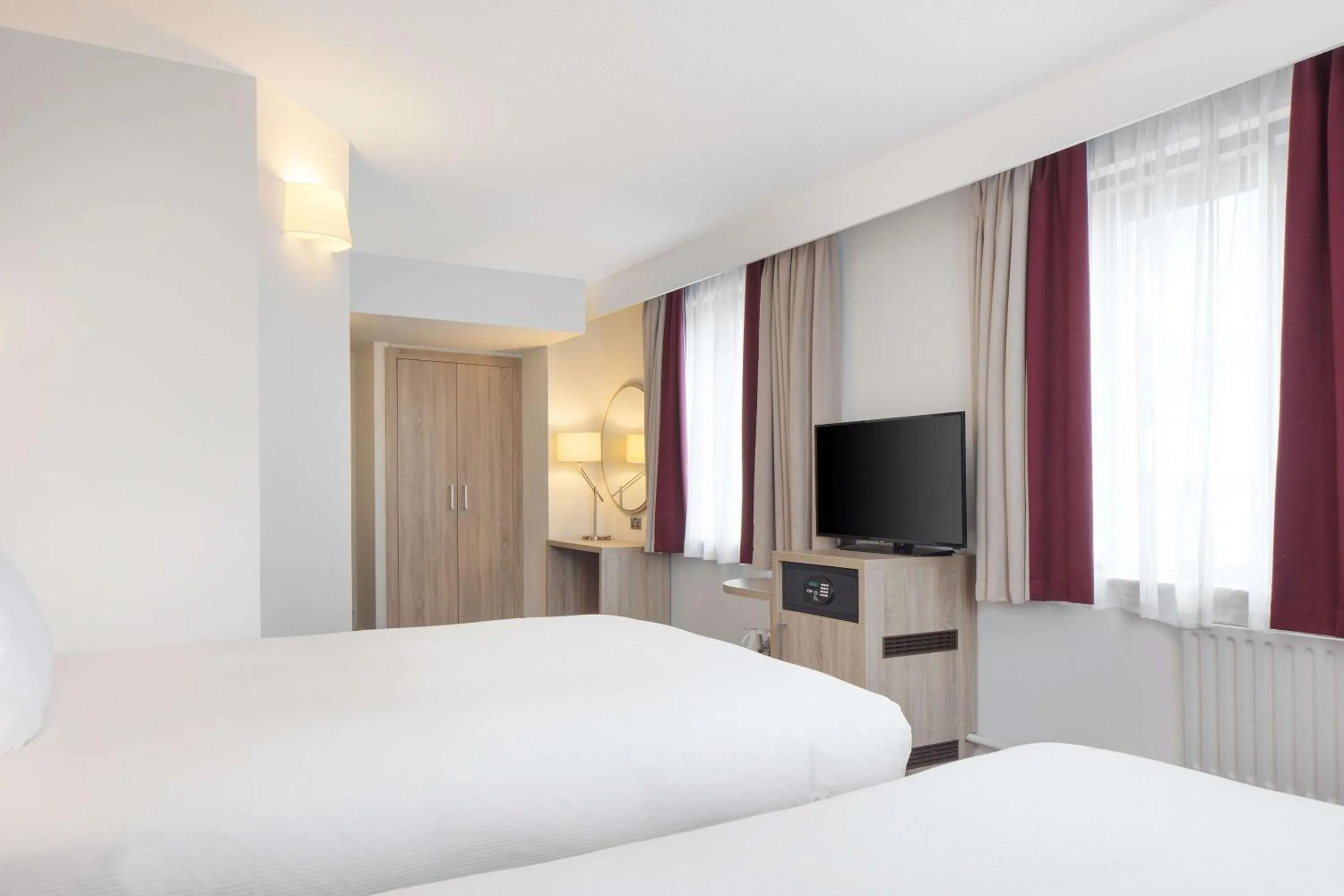 Bed in Hilton Garden Inn Dublin City Centre