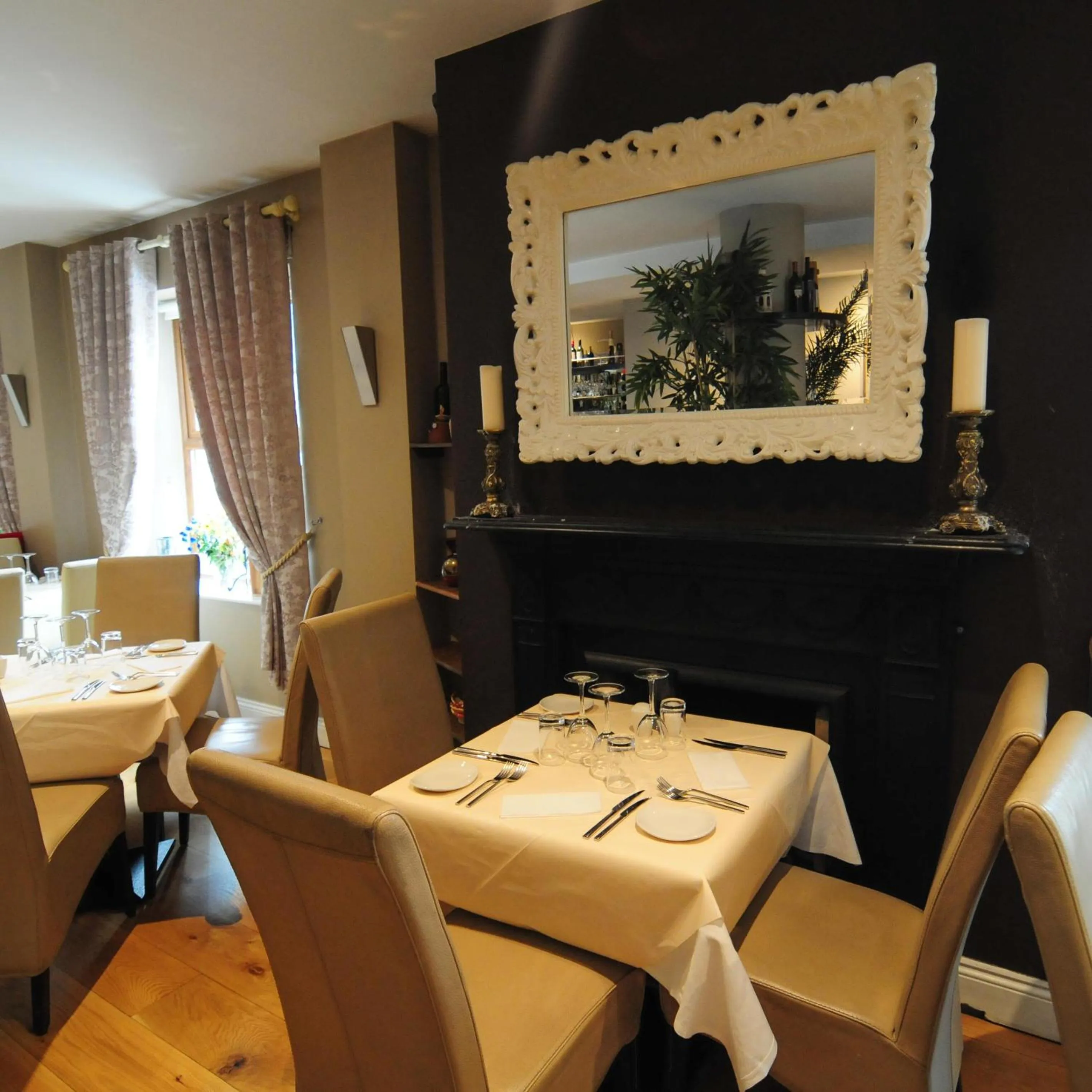 Restaurant/places to eat in The Coach House Hotel