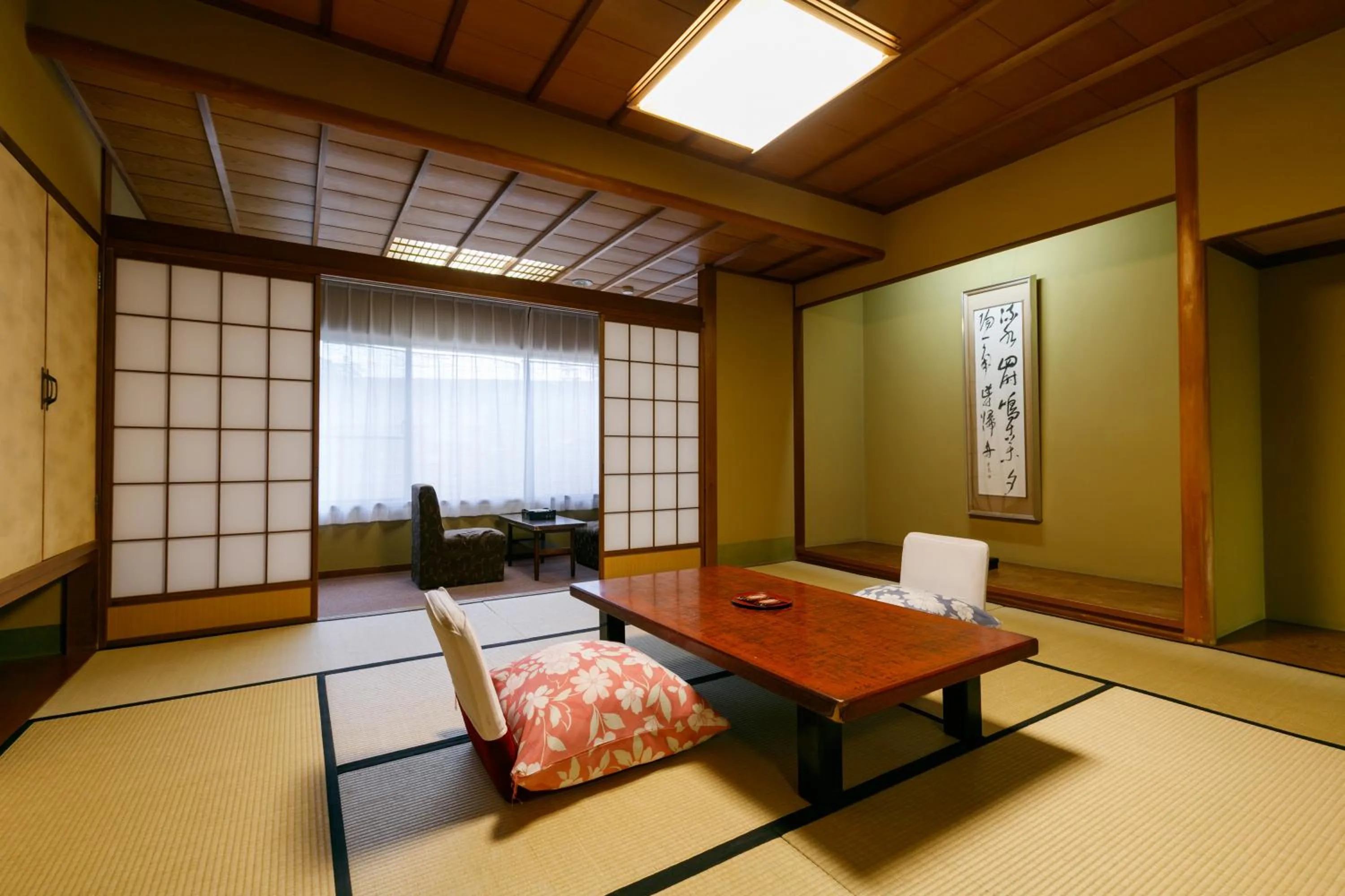 Photo of the whole room in Awazuonsen Kitahachi