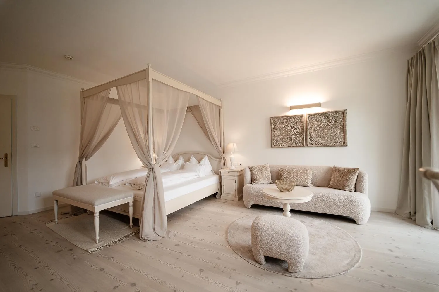 Photo of the whole room, Bed in Hotel Hanswirt