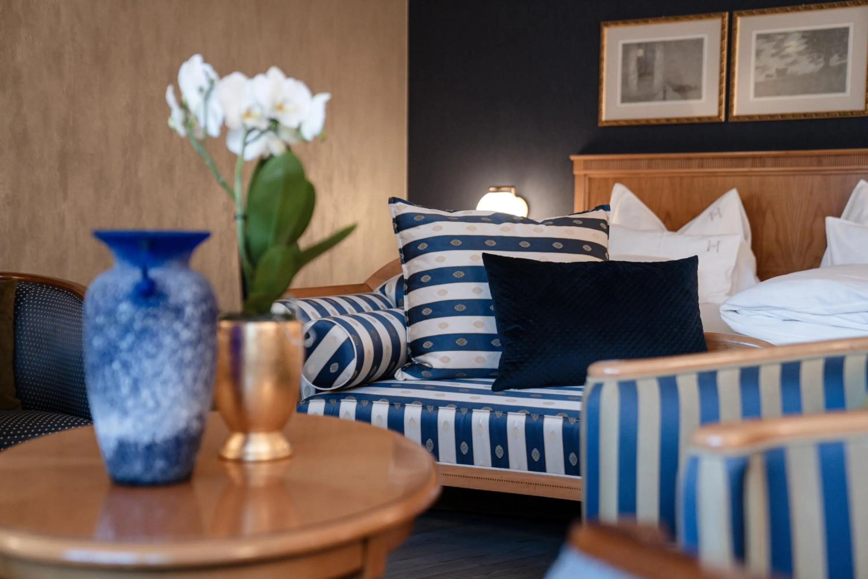 Seating area, Bed in Hotel Hanswirt