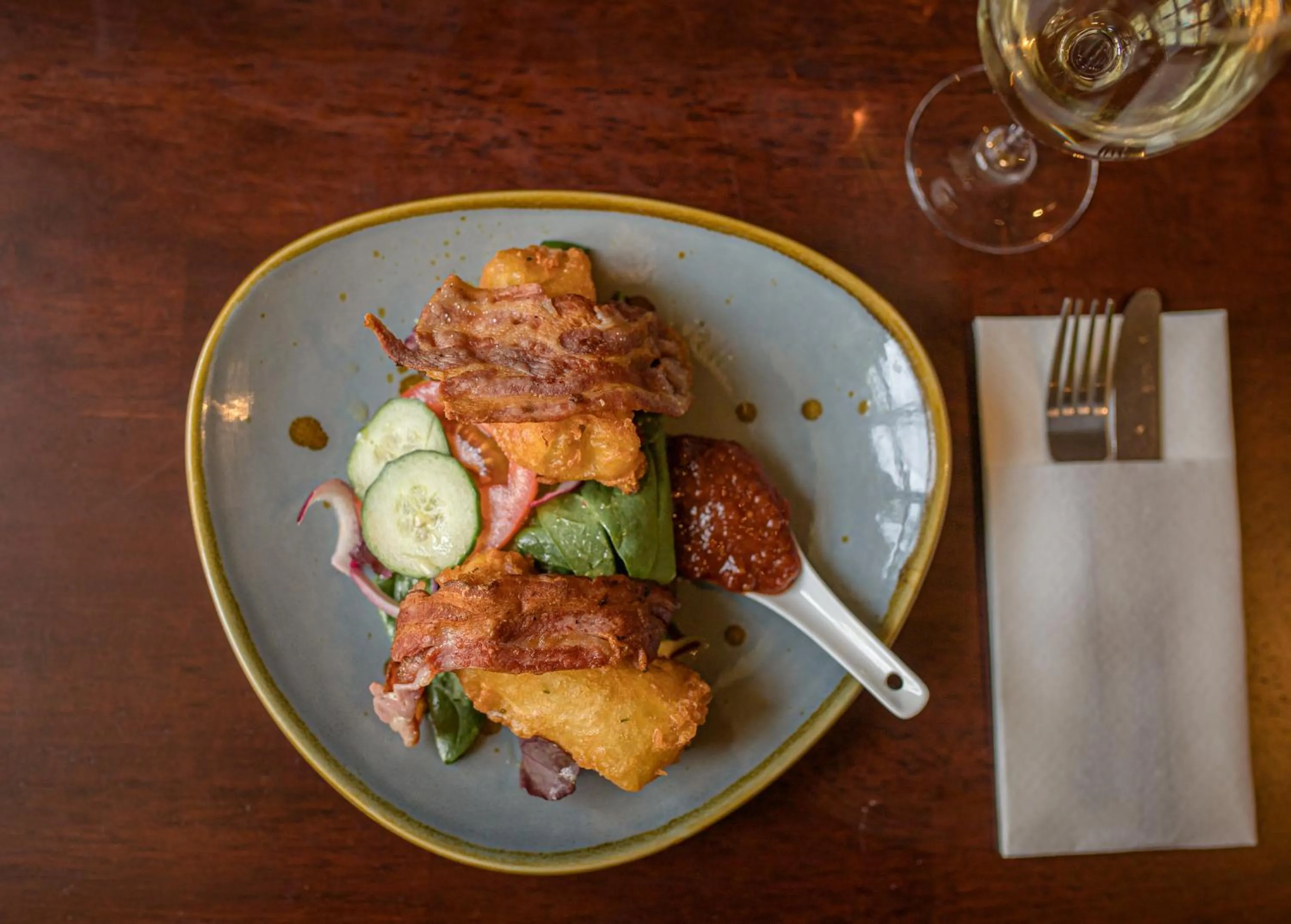 Restaurant/places to eat in Kee's Hotel