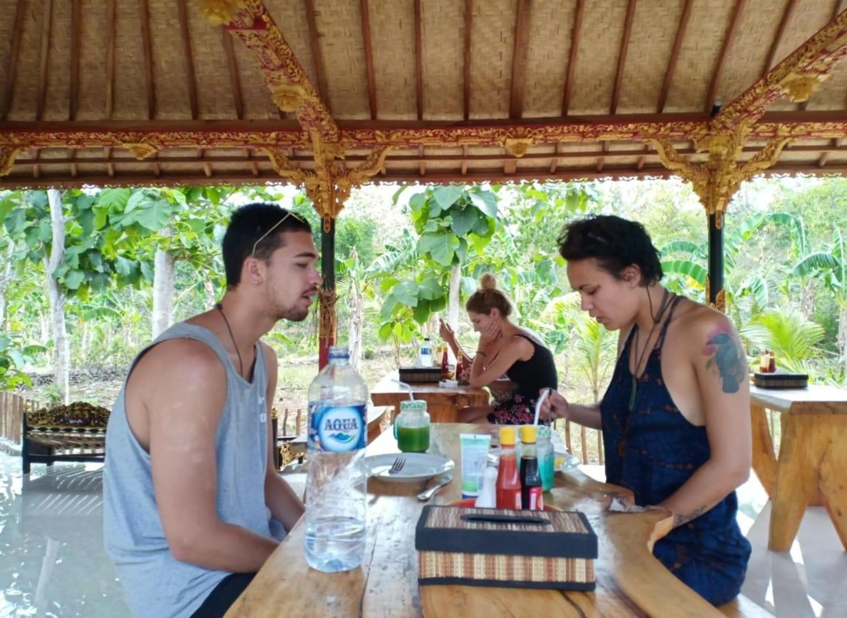 Restaurant/places to eat in Green Kubu Asri Villa