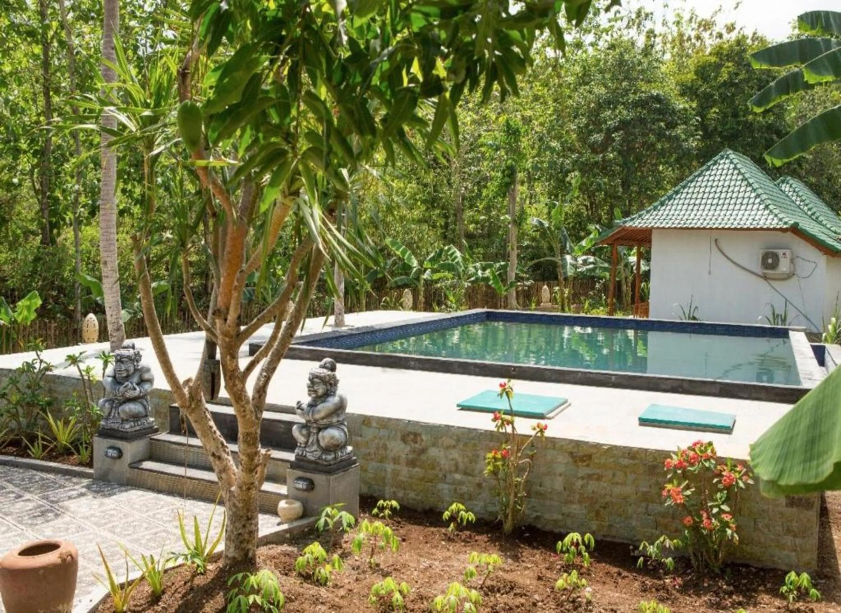 Swimming pool in Green Kubu Asri Villa