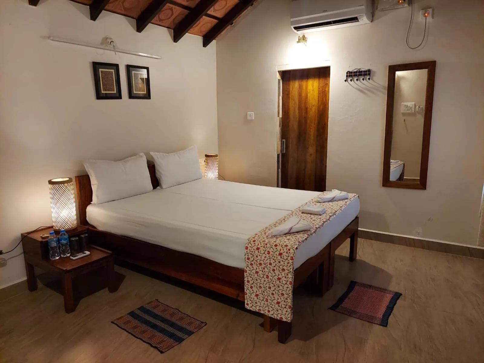 Bedroom, Bed in OmBodhi Retreat